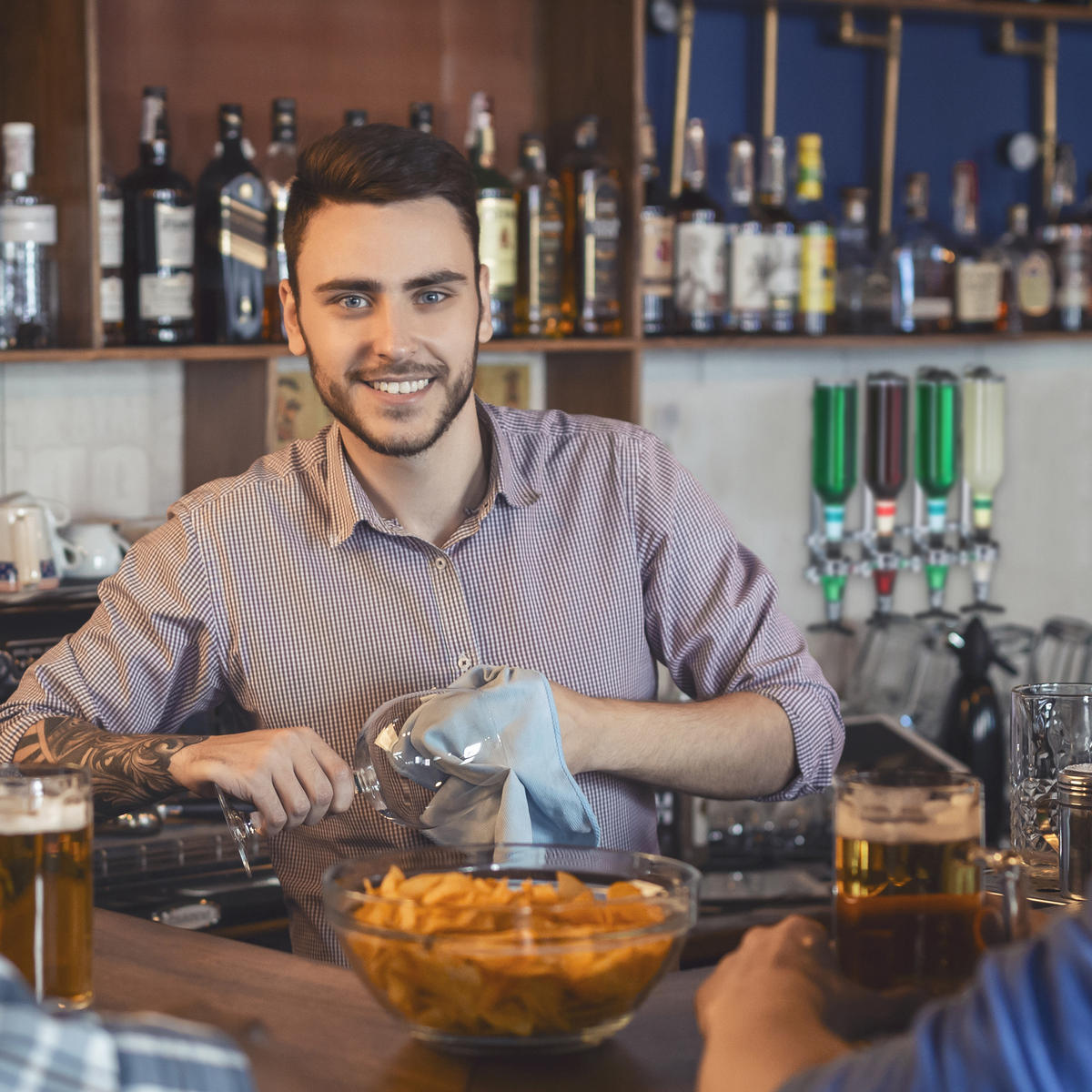 DRŽIAK na flašu - strieborná, kov/plast (35.5/36/11cm) - Relaxdays