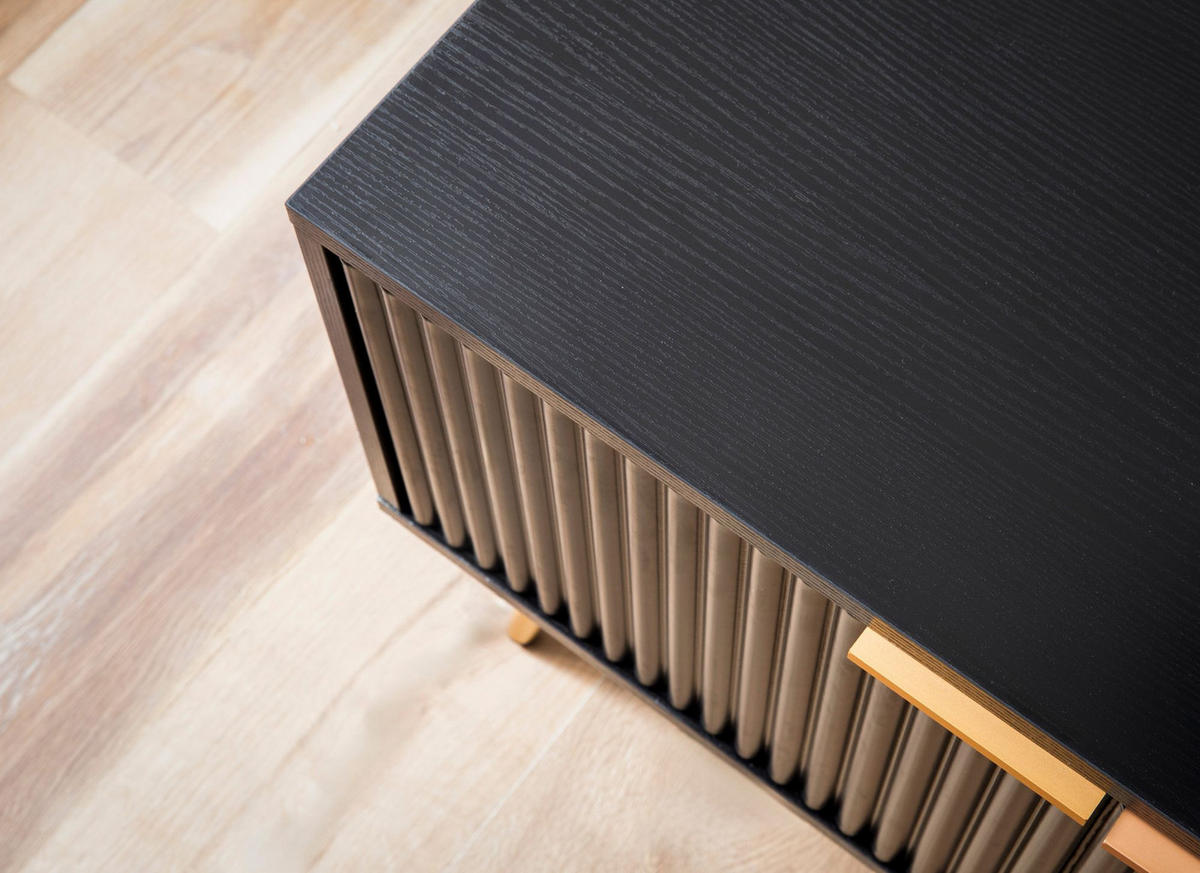 LOWBOARD Schwarz Eiche-Dekor Modern Stil 150x51x39 cm mit Türen und Ablagefächern - Goldfarben/Schwarz, Holzwerkstoff/Metall (150/51/39cm) - KADIMA DESIGN