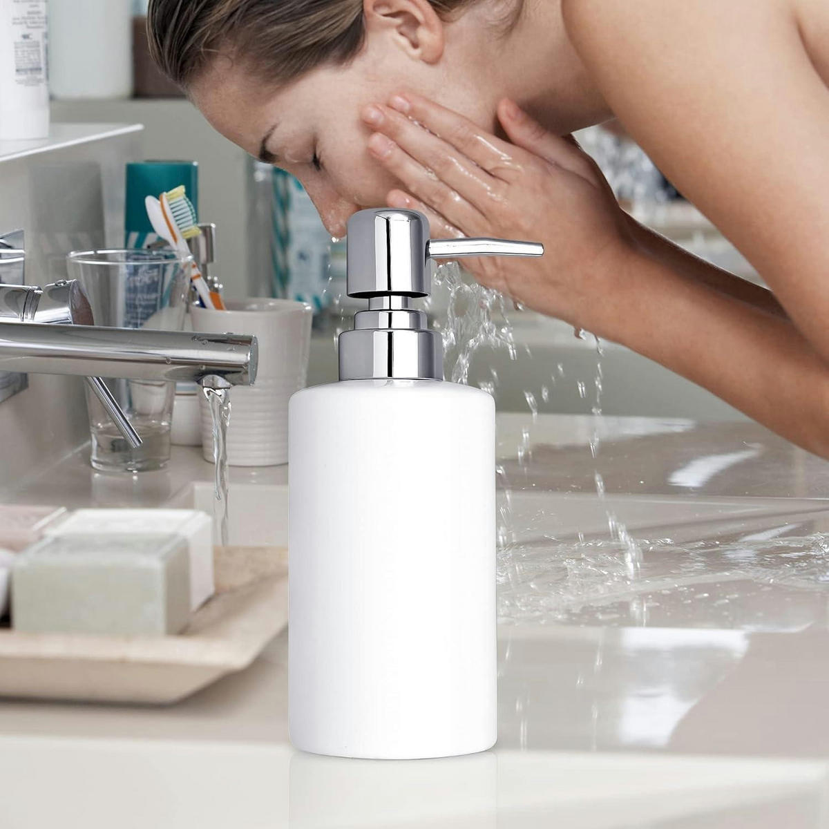 SEIFENSPENDER Keramik Weiß 300 ml - Weiß, Keramik (6.6/17/17cm)
