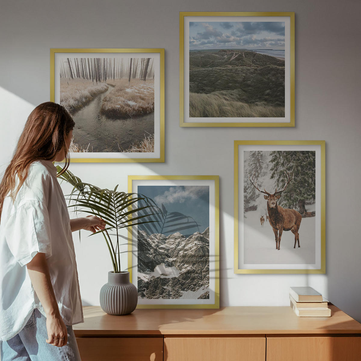 BILDER SET 4er Set - 50x50 cm & 40x60 cm Goldrahmen - Berge, Schnee, Hirsche, Waldlandschaft - Goldfarben, Kunststoff (50/50cm) - TULUP