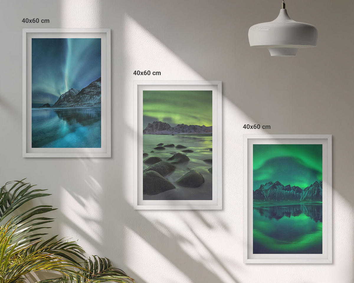 BILDER SET 3er Set - 40x60 cm Weißer Rahmen - Winterlandschaft der Aurora borealis - Weiß, Kunststoff (40/60cm) - TULUP