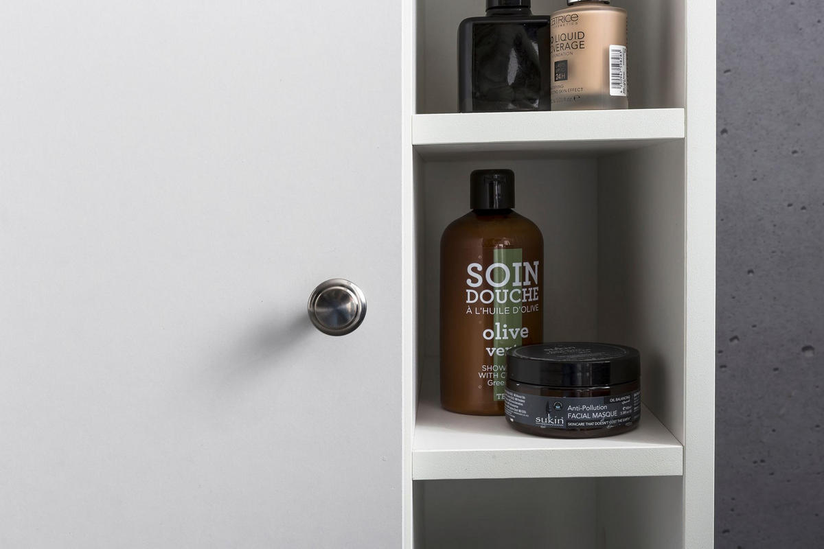 WASCHBECKENUNTERSCHRANK Weiß mit Chromdetails und justierbaren Füßen - Silberfarben/Weiß, Holz/Metall (60/64/32cm) - KADIMA DESIGN