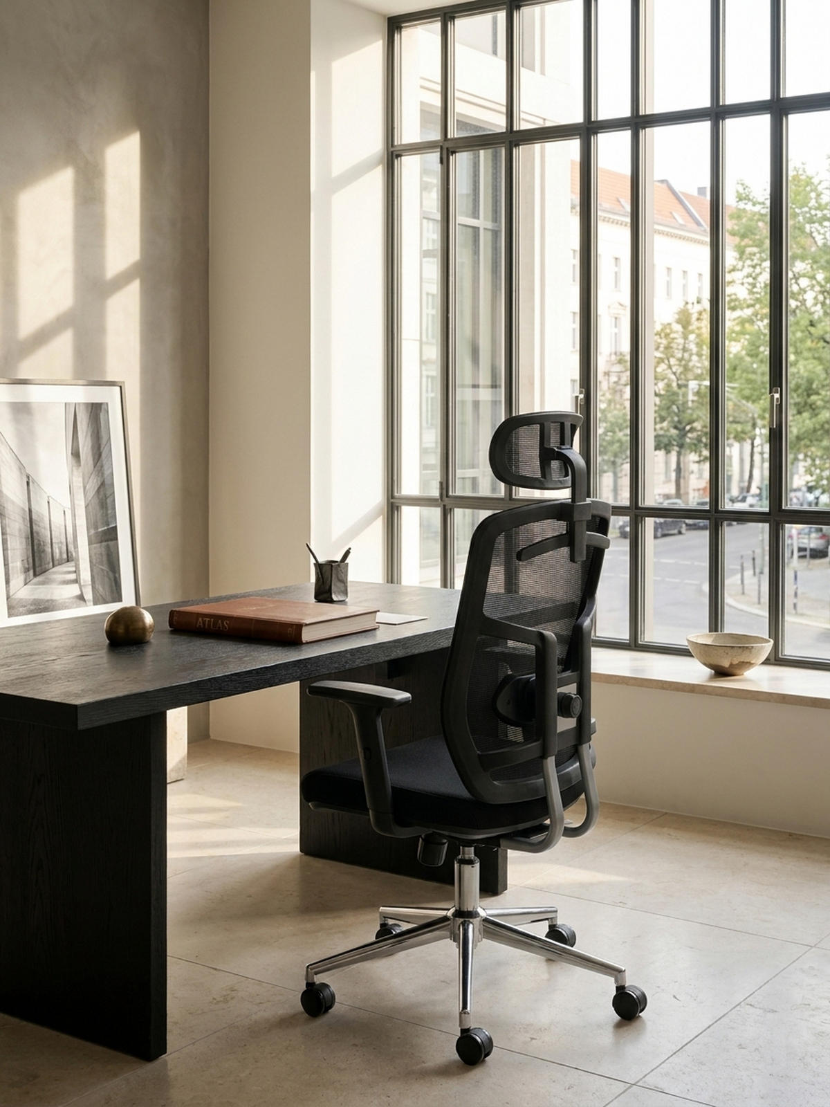 BÜRODREHSTUHL Schwarz Mesh mit Synchronmechanik, 3D-Armlehnen und Aluminiumfuß ALTAI - Silberfarben/Schwarz, Kunststoff/Textil (68/130/68cm) - KADIMA DESIGN