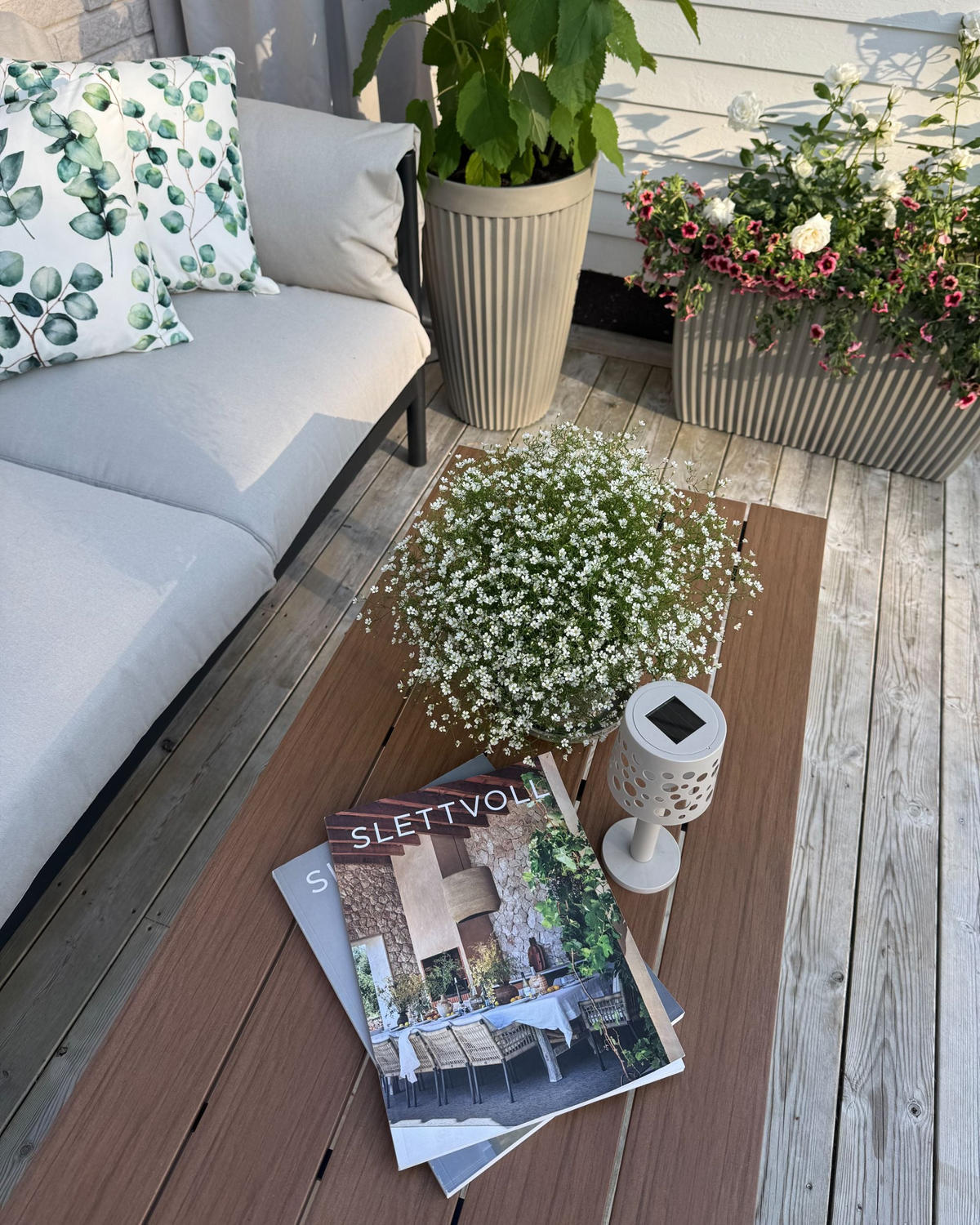 GARTENTISCH Heller Holzfarbton Messina - Hellbraun/Schwarz, Kunststoff (96/52/50cm) - Beliani