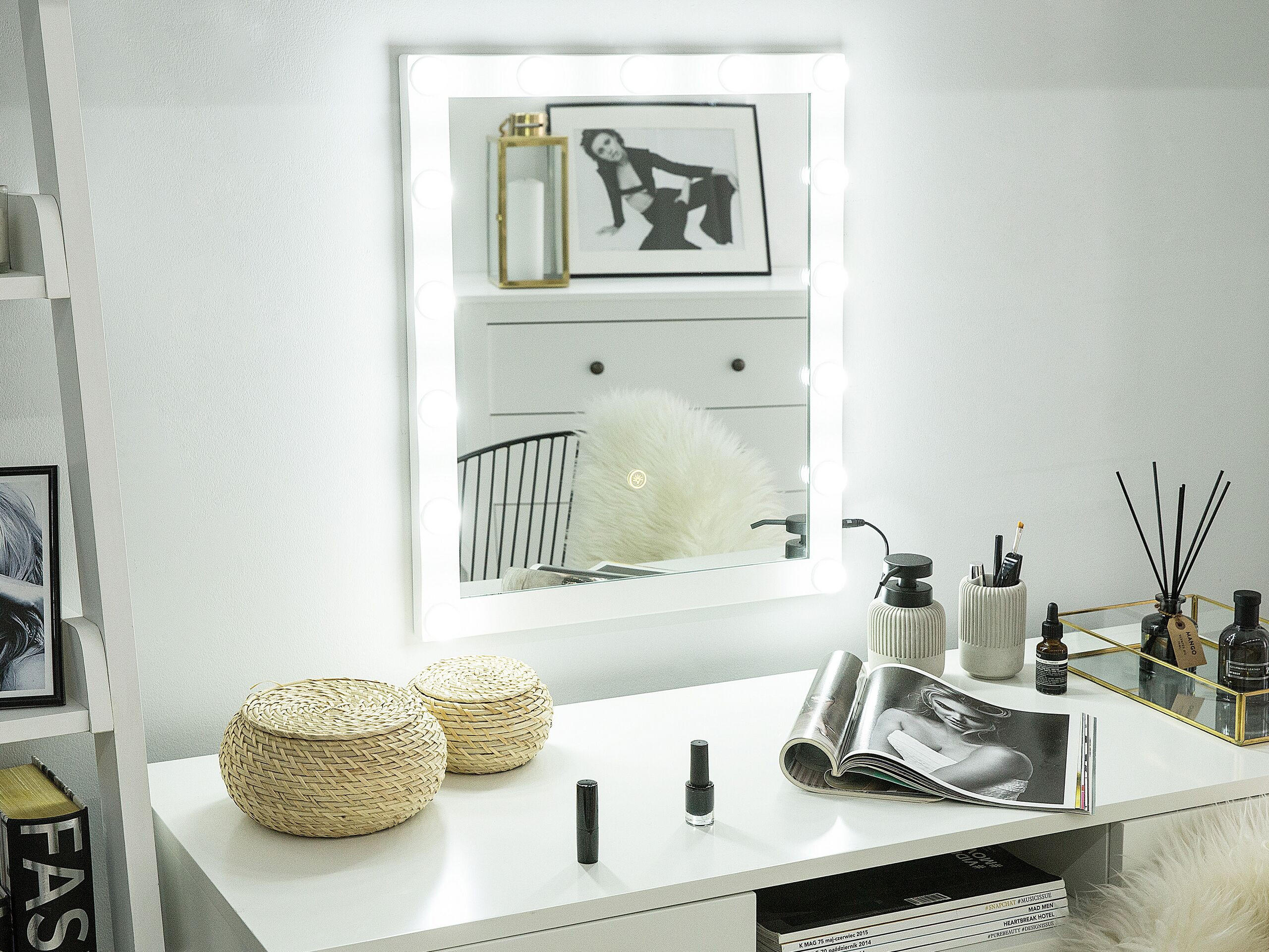 BADSPIEGEL mit LED-Beleuchtung rechteckig 50/60 cm Odenas - Weiß, Metall (50/60/2cm) - Beliani