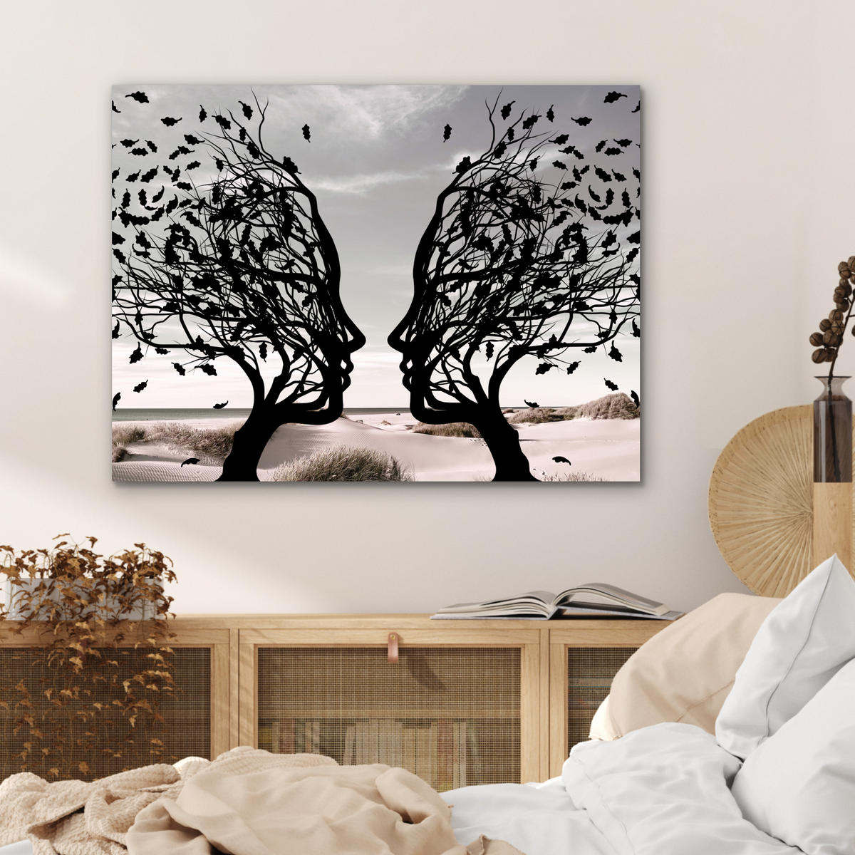 KOVOVÝ OBRAZ Pláž - more - ľudia - strom - moderné umenie 80x60 cm - svetlosivá, kov (80/60cm) - MuchoWow