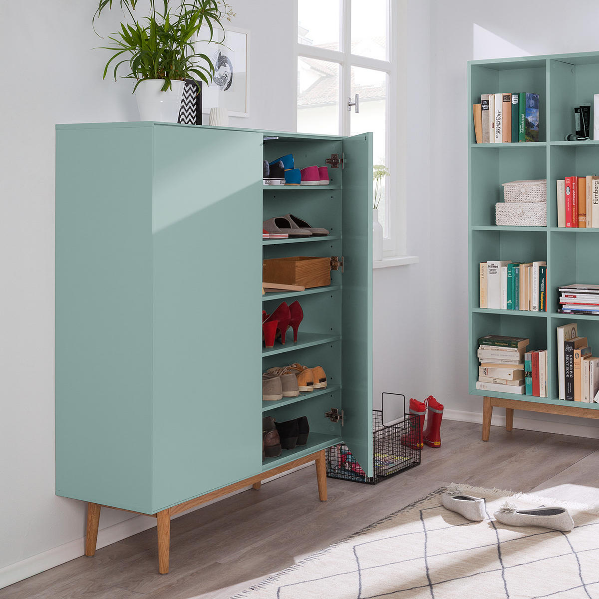 SCHUHKOMMODE mit 2 Türen - Eichefarben/Mintgrün, Holzwerkstoff (110/132/38cm) - home24