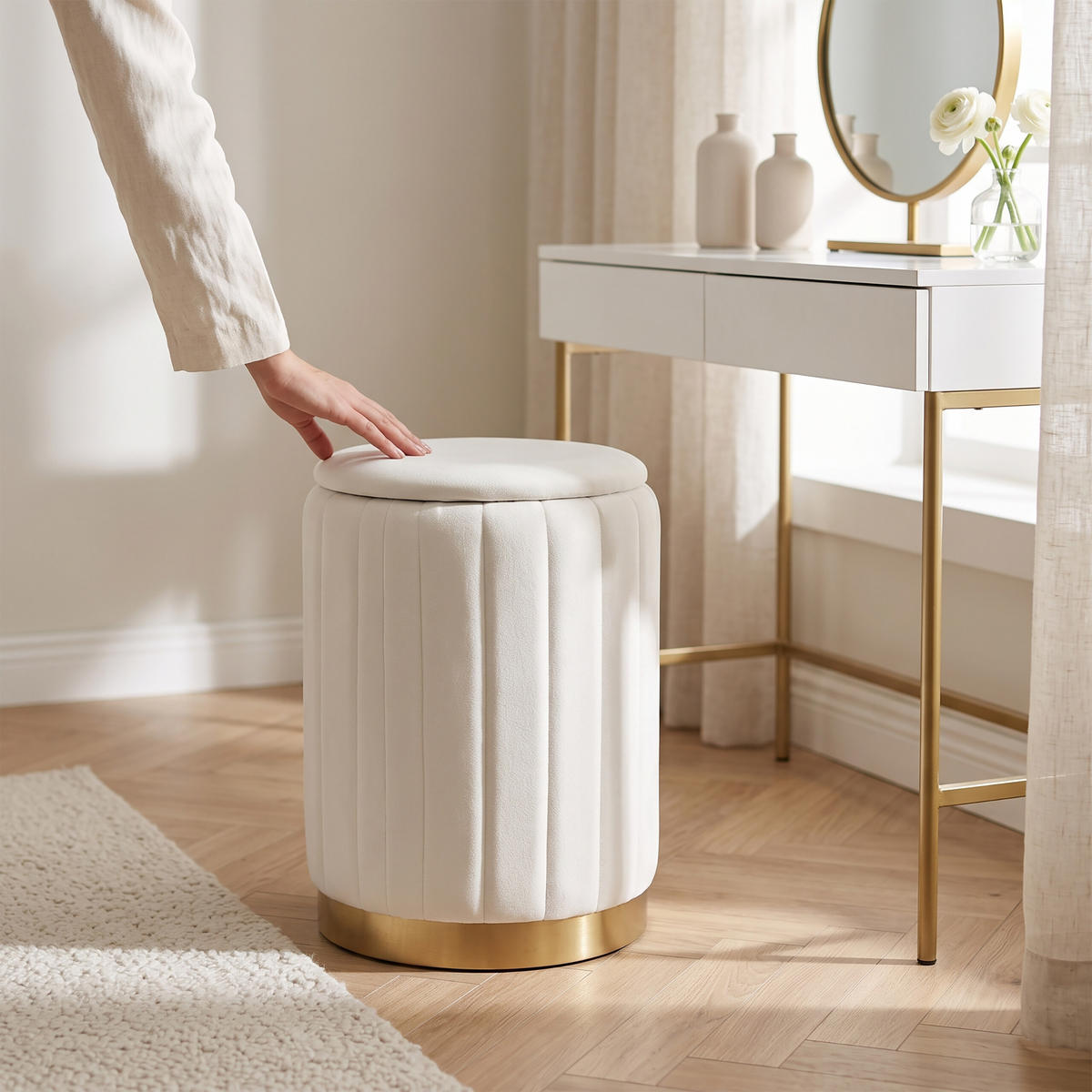 HOCKER Weiß Samt mit Stauraum rund goldfarbener Metallsockel - Weiß, Holzwerkstoff/Textil (32/42/32cm) - Relaxdays