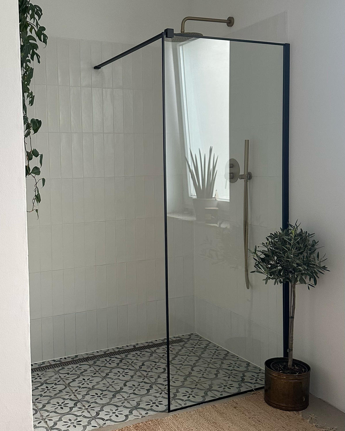 DUSCHWAND 100/190 cm Schwarz Waspam - Transparent/Schwarz, Glas (100/190cm) - Beliani