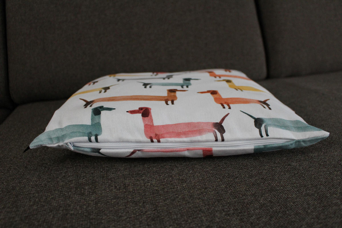 KISSENHÜLLE KLEINE DACKEL BUNT - Multicolor, Textil (38/38cm) - Yve! decoration