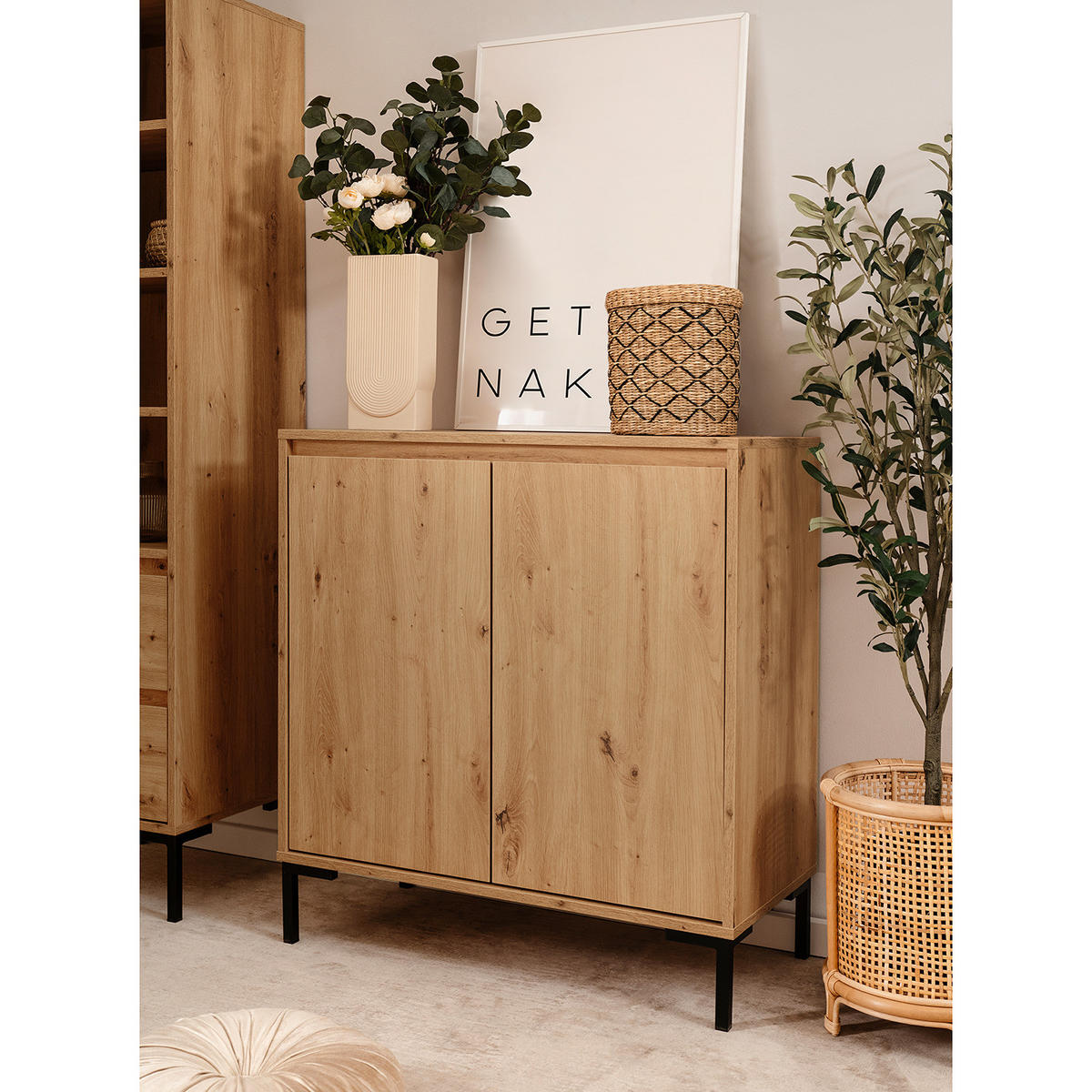 KOMMODE mit Türen - Eichefarben/Schwarz, Holzwerkstoff/Metall (81/87/40cm) - home24