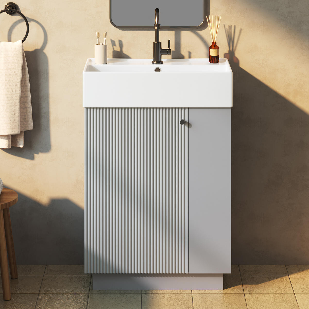 BADEZIMMERSCHRANK Waschbeckenunterschrank Rillenoptik Keramik Grau 55cm - Grau, Keramik (55/87/32cm) - FLIEKS