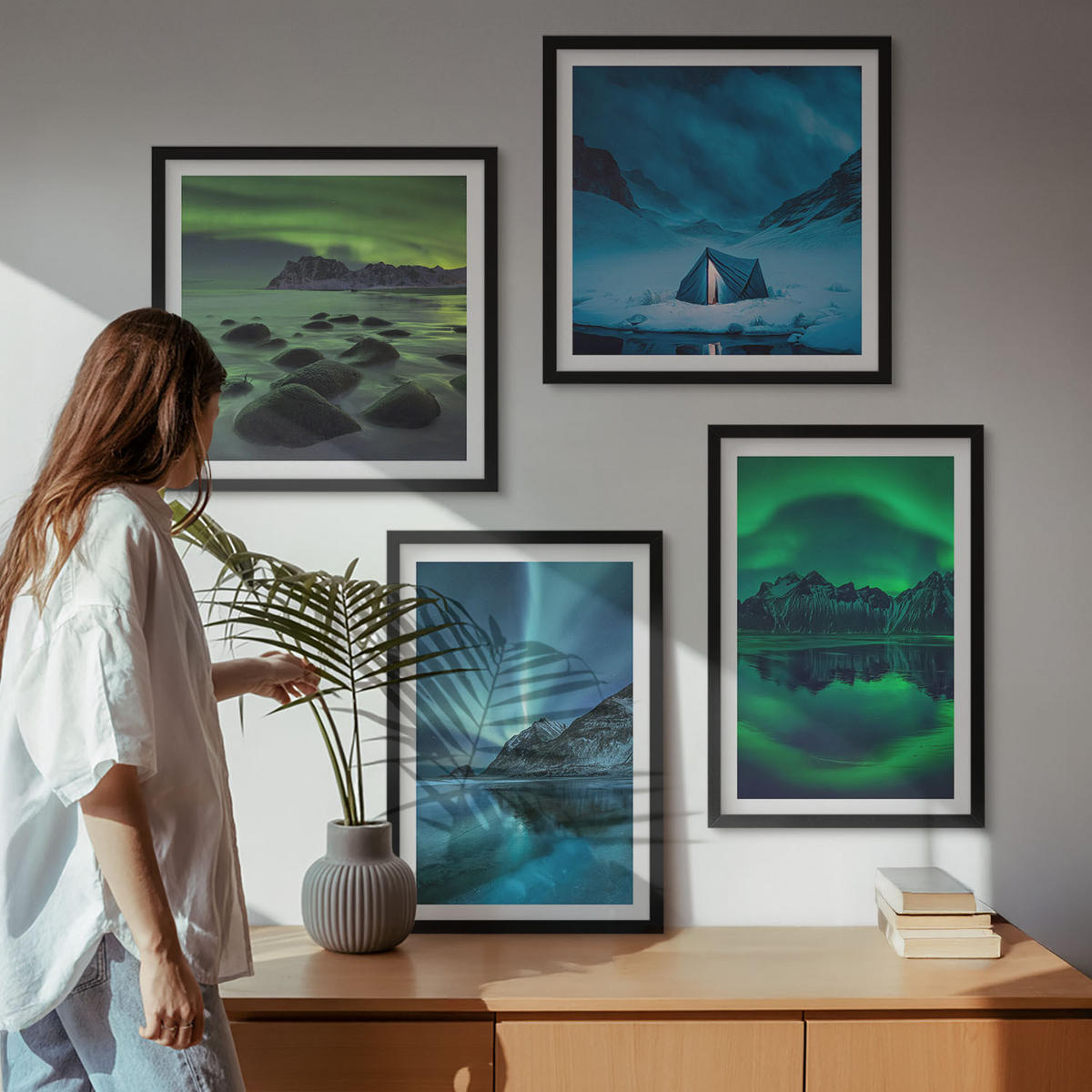 BILDER SET 4er Set - 50x50 cm & 40x60 cm Schwarzer Rahmen - Winterlandschaft mit Nordlichtern - Schwarz, Kunststoff (50/50cm) - TULUP