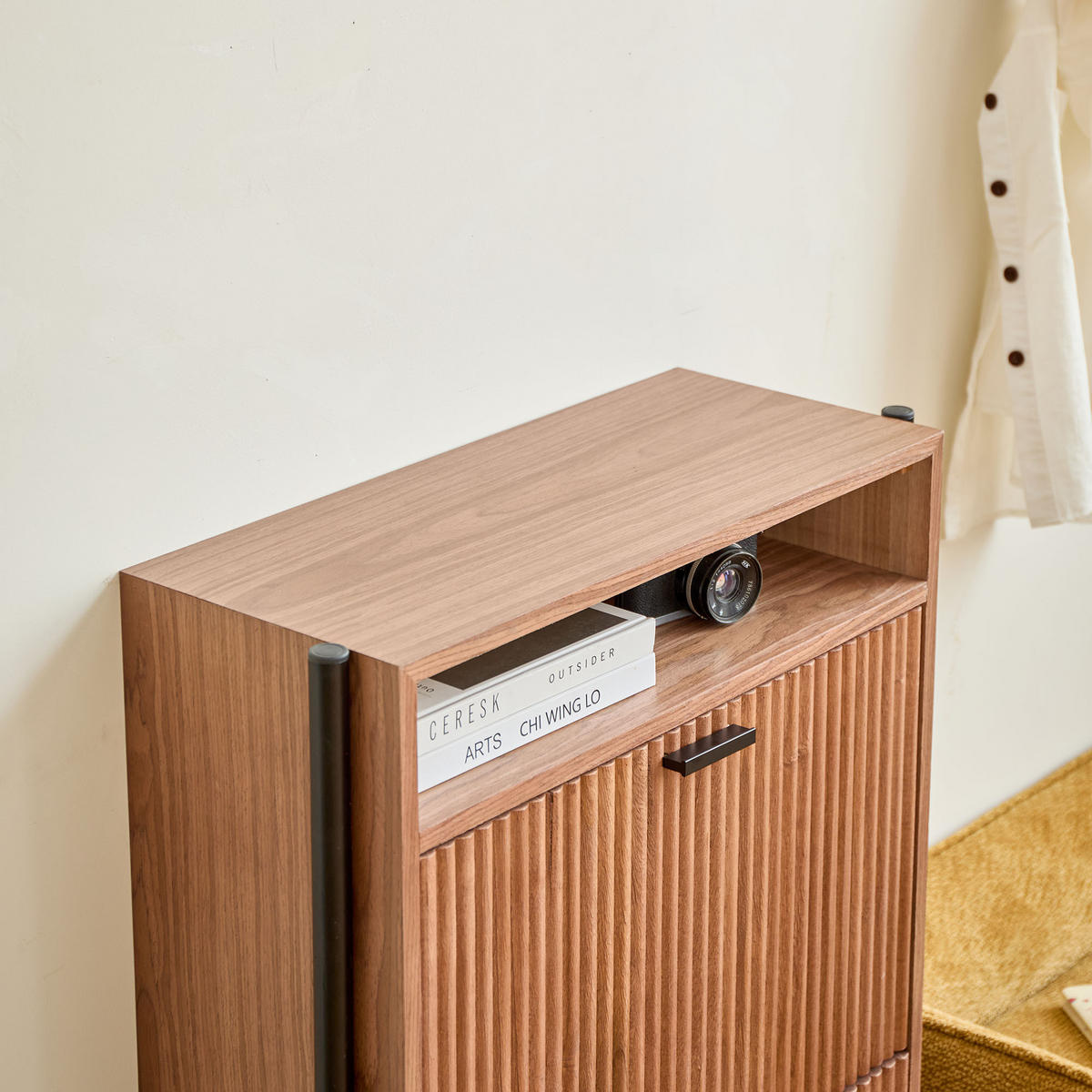 SCHUHSCHRANK Nussbaumholz Braun - Braun, Holz (65/111/25cm) - Nordlys
