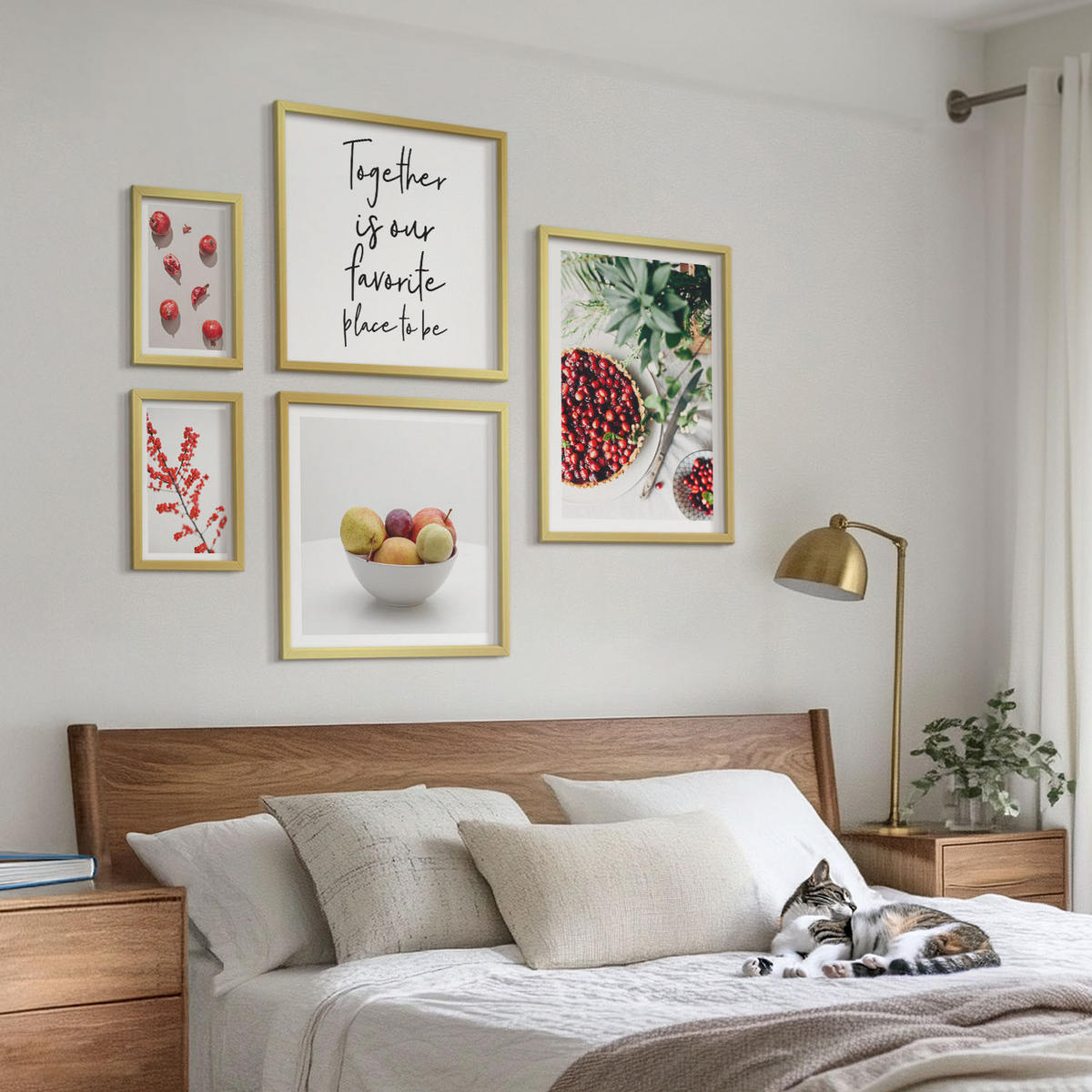 BILDER SET 5er Set - 50x50 cm & 20x30 cm & 40x60 cm Goldrahmen - Minimalismus der roten Früchte von Pflanzen - Goldfarben, Kunststoff (40/60cm) - TULUP