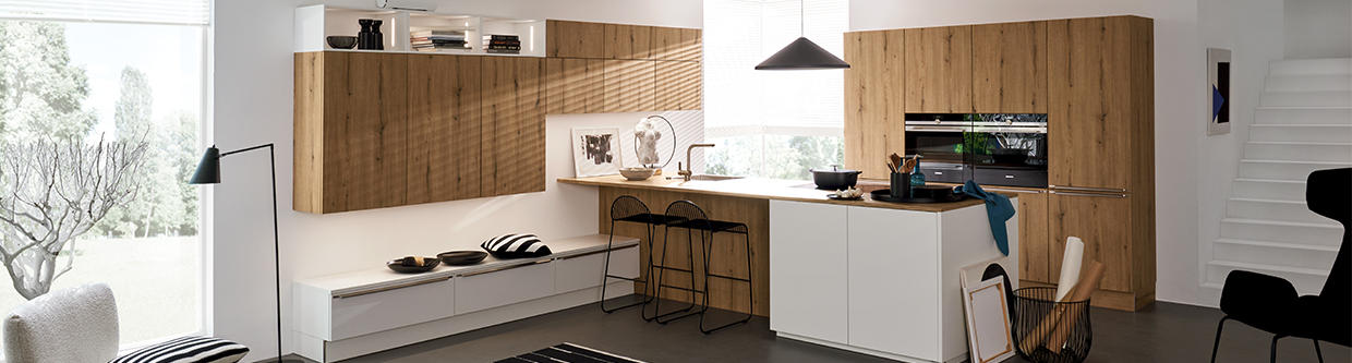 Nolte Küche Holz und weiß