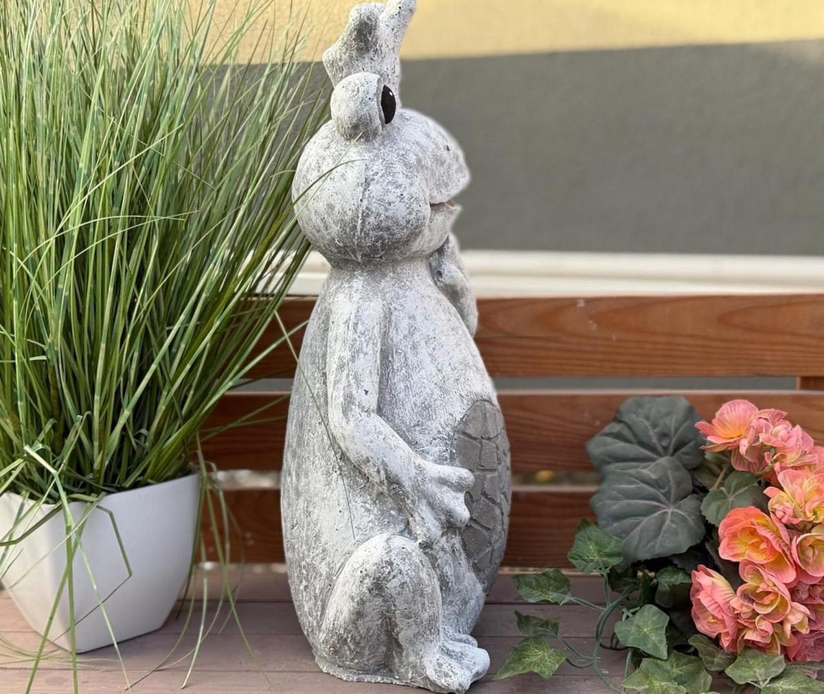 STEINFIGUR Froschkönigin mit Krone, Frostfester Steinguss - Grau, Stein (22/45/15cm) - stoneandstyle