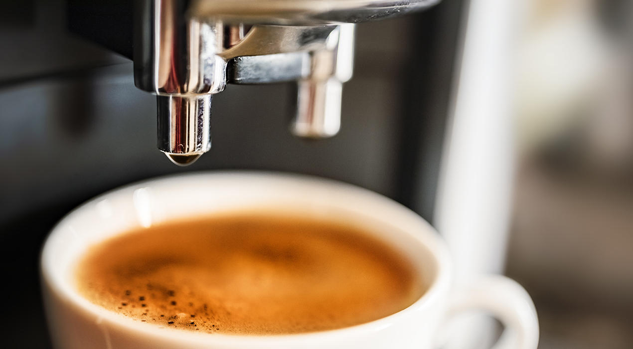 Frisch gekochte Tasse Kaffee