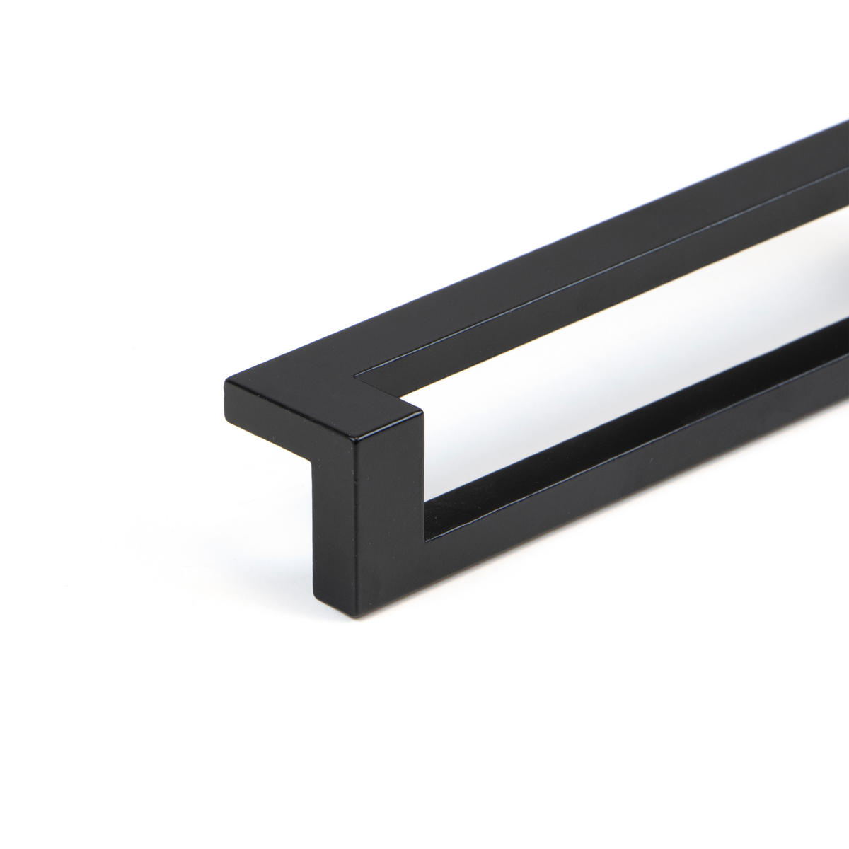 MÖBELGRIFFE Cleveland, L144mm, 128mm Achsenabstand, Zamak, Schwarz lackiert 5er-set - Schwarz, Kunststoff (2.5/3/14.4cm) - EMUCA