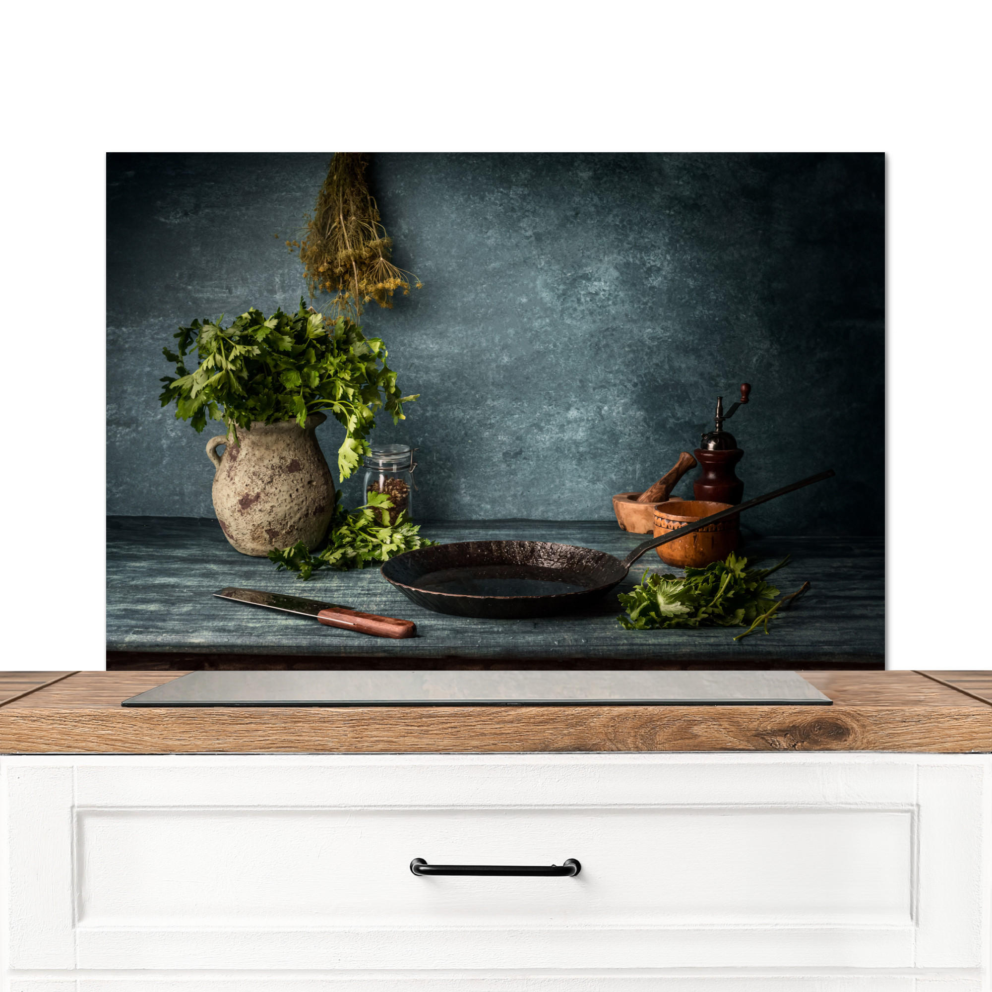 SPRITZSCHUTZ KÜCHE Kräuter - Gewürze - Pfanne - Messer - Grau - Rustikal 90x60 cm - Petrol, Metall (90/0.3/60cm) - MuchoWow