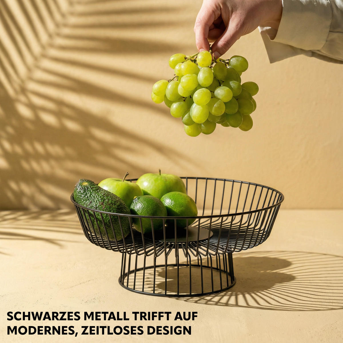 OBSTKORB, aus Metall, schwarz - Schwarz, Metall (28.5cm) - eluno