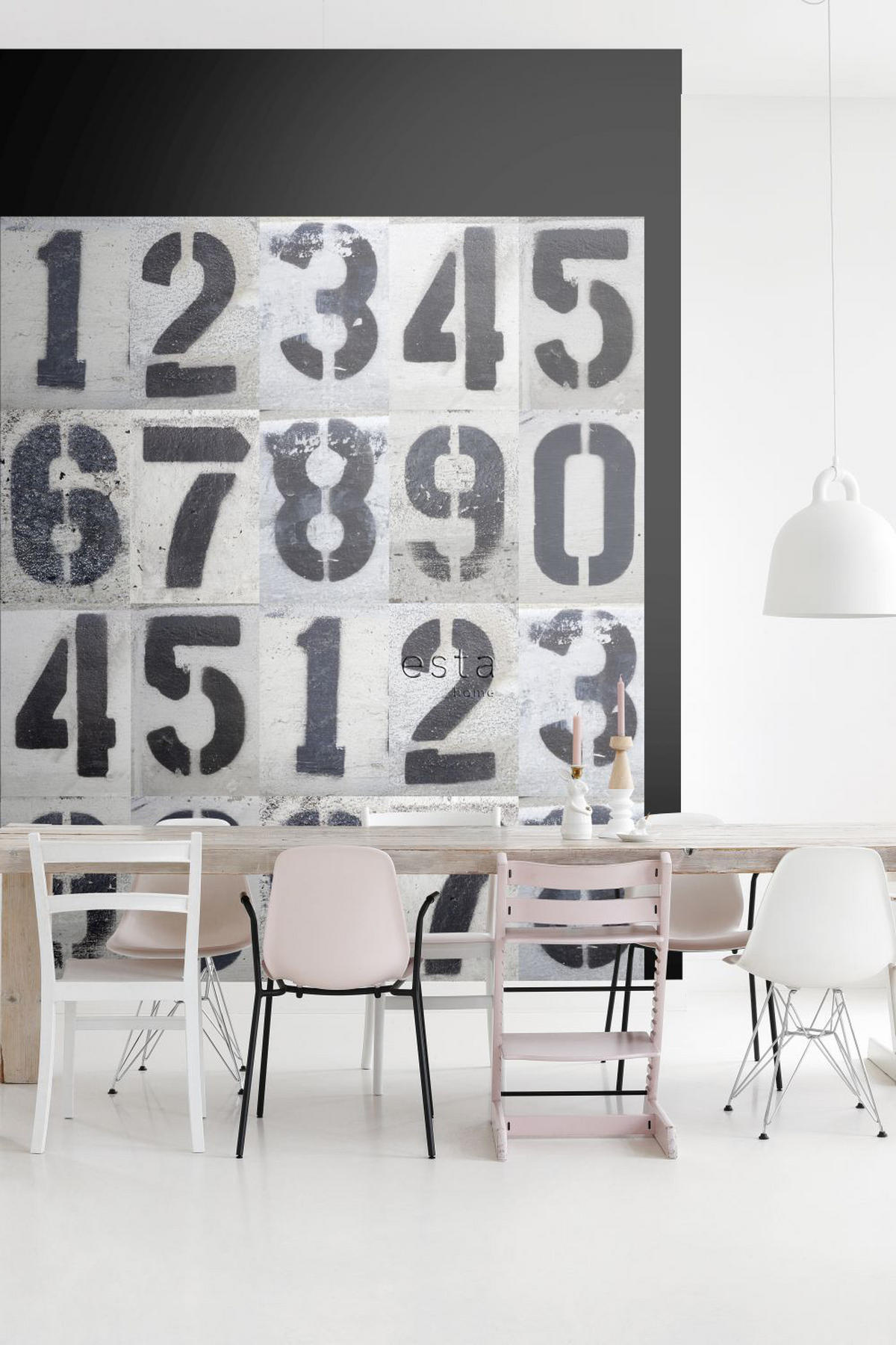 FOTOTAPETE Spraydose gemalte Zahlen auf Betonwand 250 x 279 cm - Schwarz, Papier (250/279cm) - ESTAhome