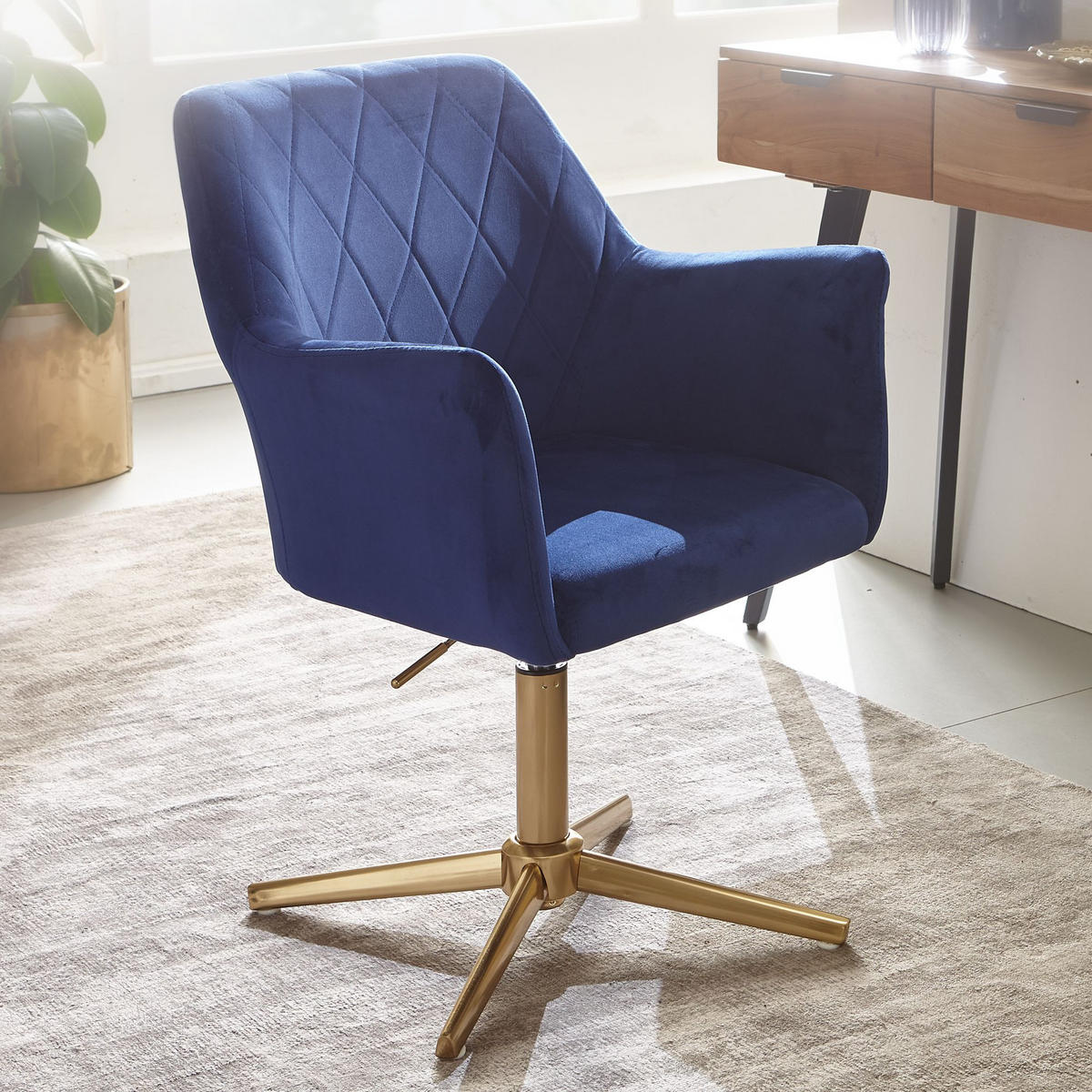 DREHSTUHL Samt mit Armlehnen Eisengestell 360° Funktion, Blau 97x55x55 cm - Blau/Goldfarben, Textil/Metall (97/55/55cm) - KADIMA DESIGN