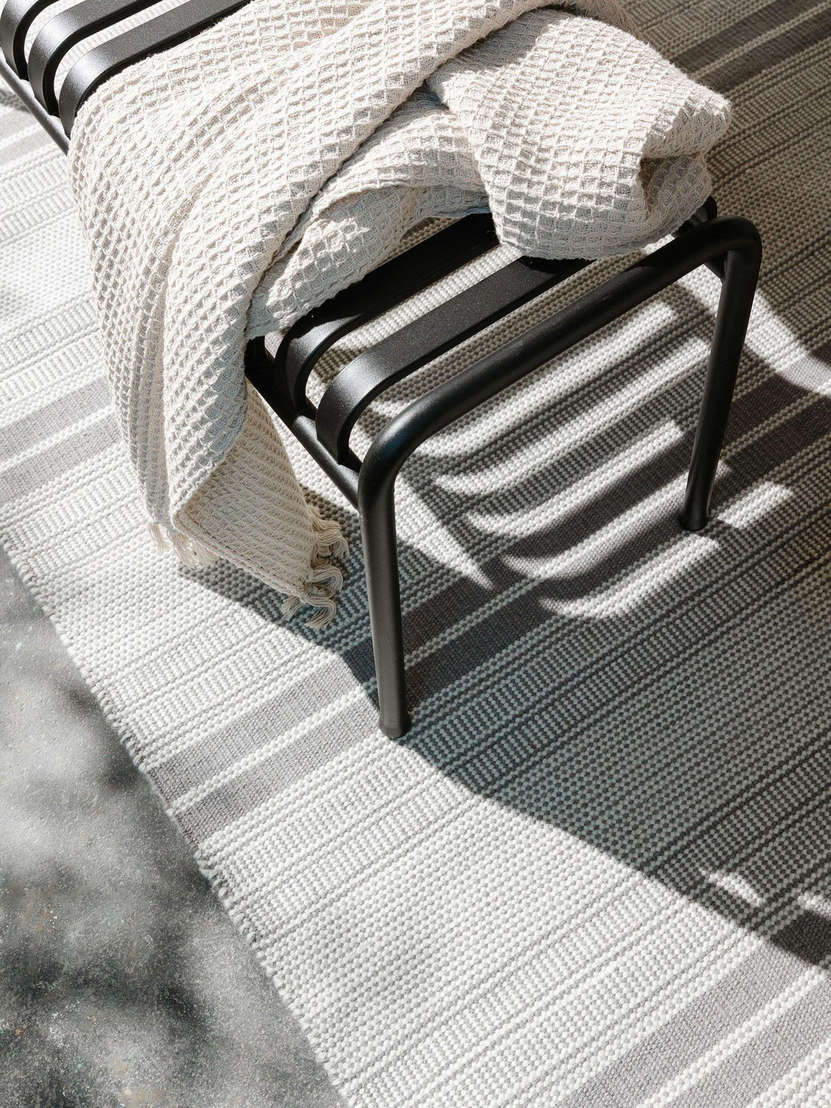 OUTDOOR-TEPPICH Siena handgewebt 250/350 cm - Grau, Kunststoff (250/350cm) - benuta Nest