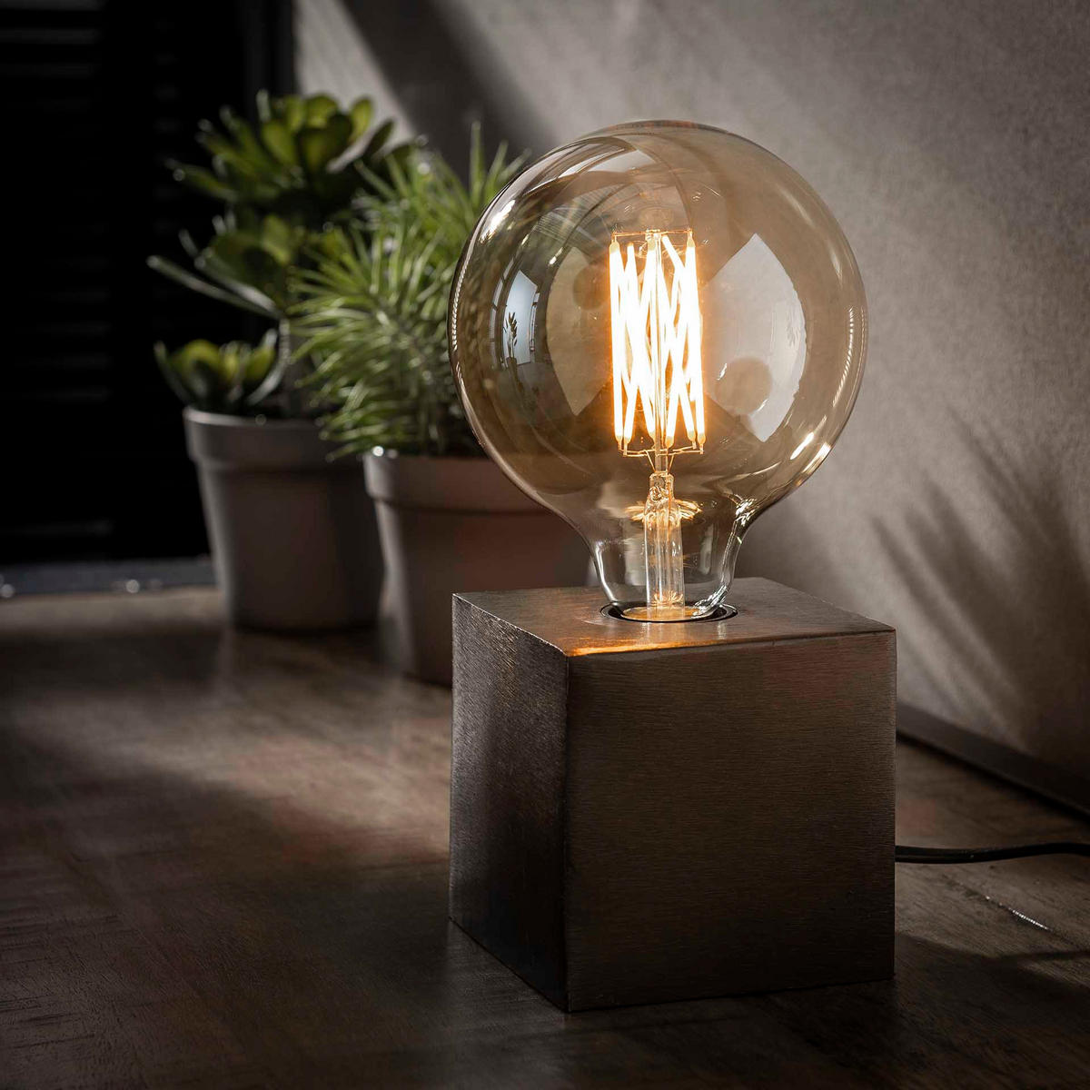 TISCHLEUCHTE Block Schwarz 10/10/ 10 cm - Schwarz, Metall (10/10/10cm) - Hoyz Collection