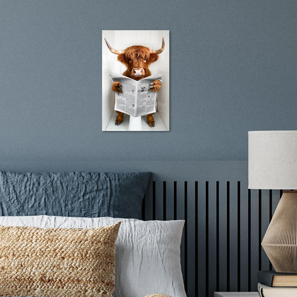 POSTER Schottisches Hochlandrind - Tier - Zeitung - Toilette 20x30 cm - Kastanienfarben, Papier (20/30/0.1cm) - MuchoWow