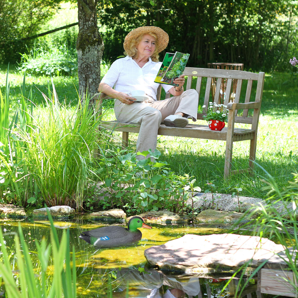 KACHNA na rybníku - antracitová, plast (40/15/18.5cm) - Relaxdays