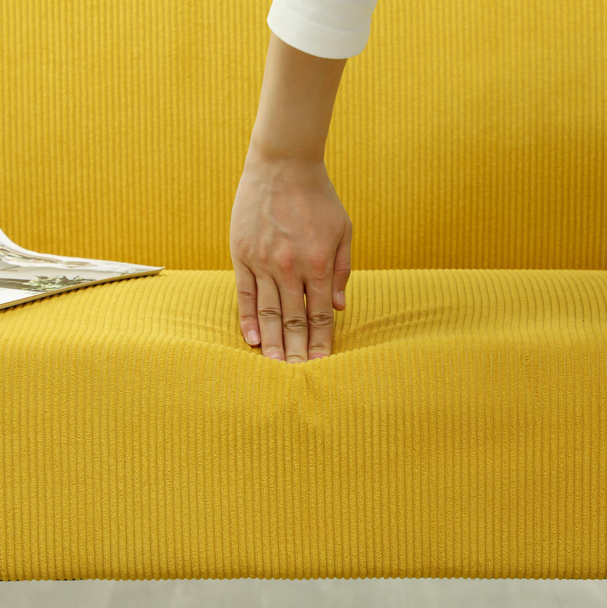 2-SITZER Sofa Cord-Optik Polyester Massivholzrahmen, Holzbeine 110/62/85 cm Gelb - Gelb, Textil (62/85/110cm) - Redom