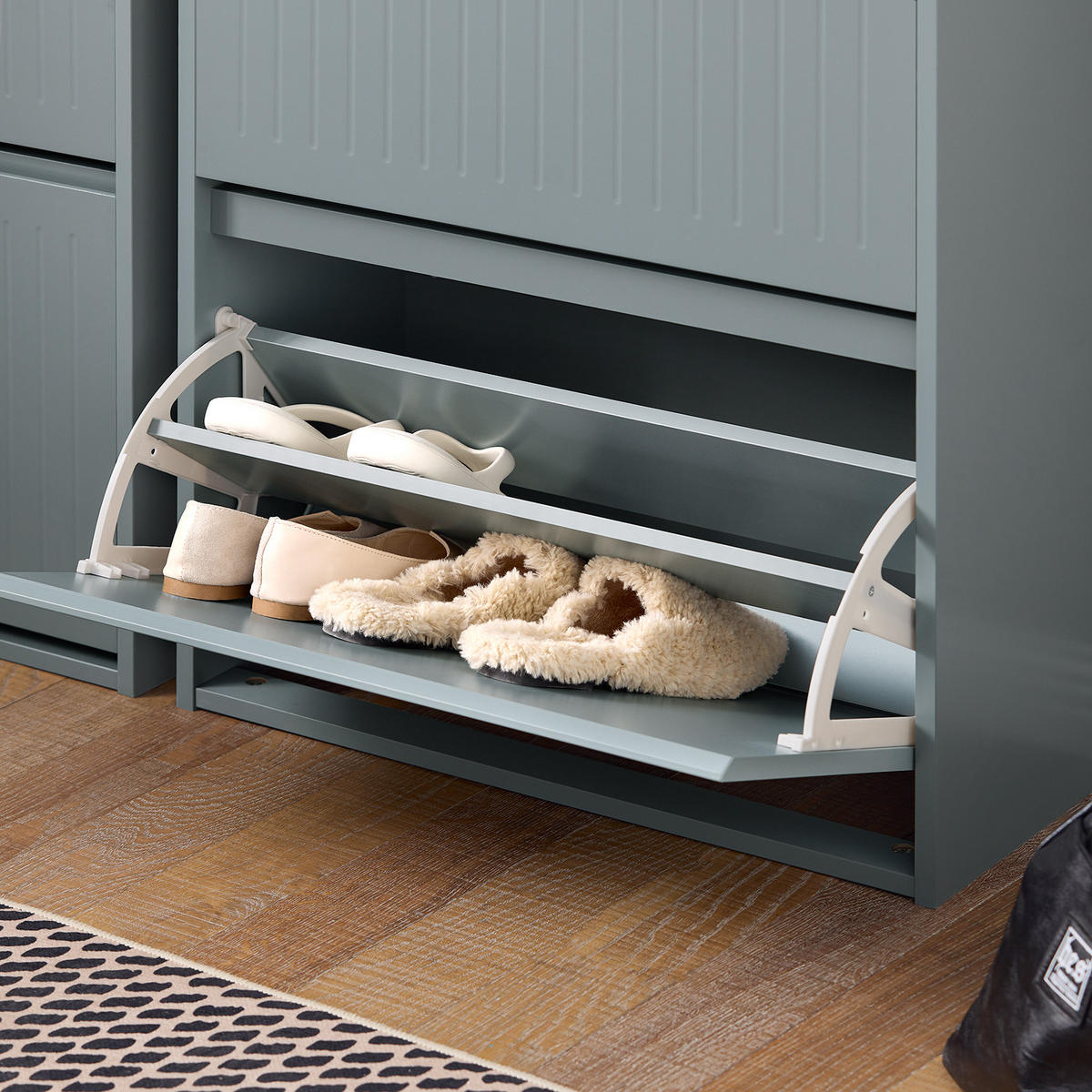 SCHUHSCHRANK mit 2 Klappen Hellgrau - Grau, Holzwerkstoff (61/81/26cm) - SoBuy