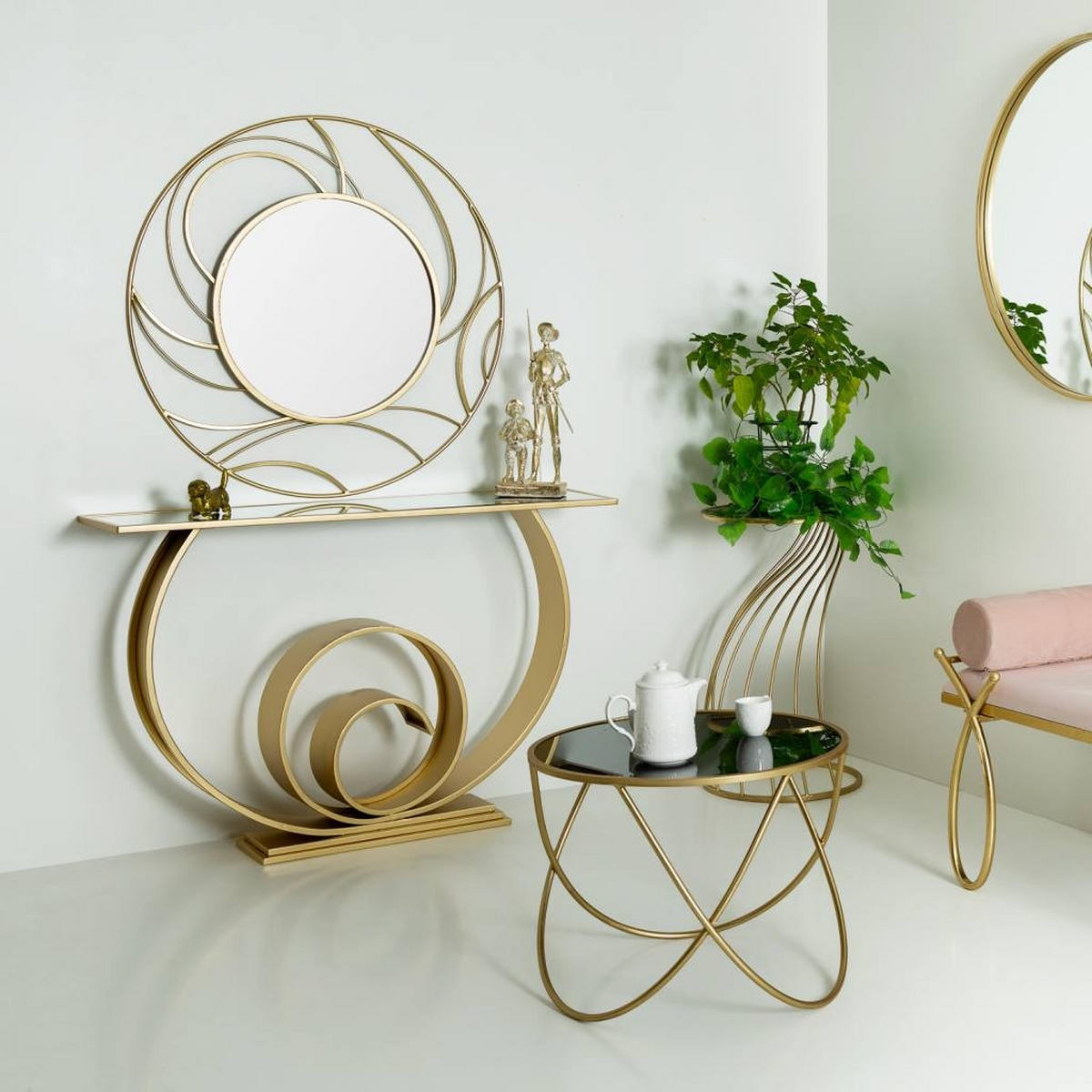 TISCH aus Metall und Glas, golden, 60x45cm - Goldfarben, Metall (60/60/45cm) - Wanderlust