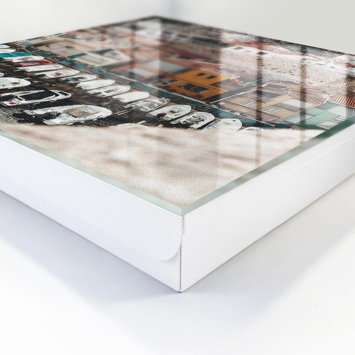 SCHLÜSSELBOX Weiß 30x30 cm – Türöffnung nach rechts - Eine Küstenstadt - Beige, Metall (30/30/5cm) - TULUP