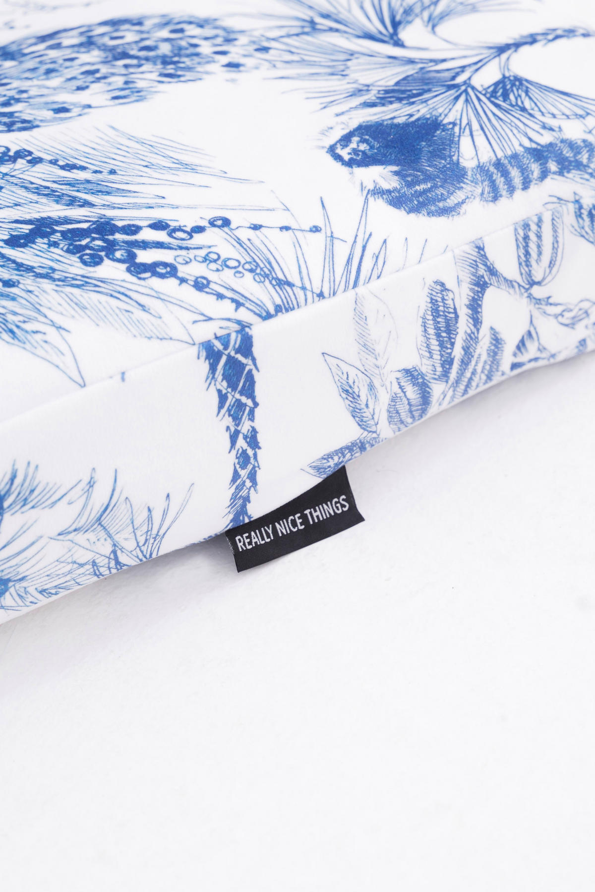 KOPFTEIL aus Samt und Schaumstoff mit Safari-Muster in Blau und Weiß VELVET - Blau, Textil (160/60/8cm) - RNT By Really Nice Things