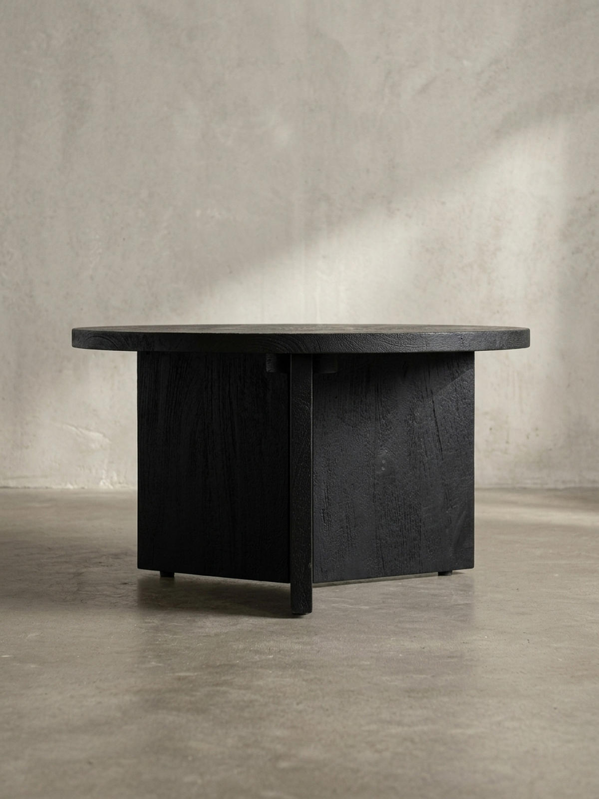 COUCHTISCH rund in Schwarz, aus Massivholz Mango, 60x60x33cm, Dreibein-Design, mit Naturholzmaserung - Schwarz, Holz (60/60/33cm) - KADIMA DESIGN