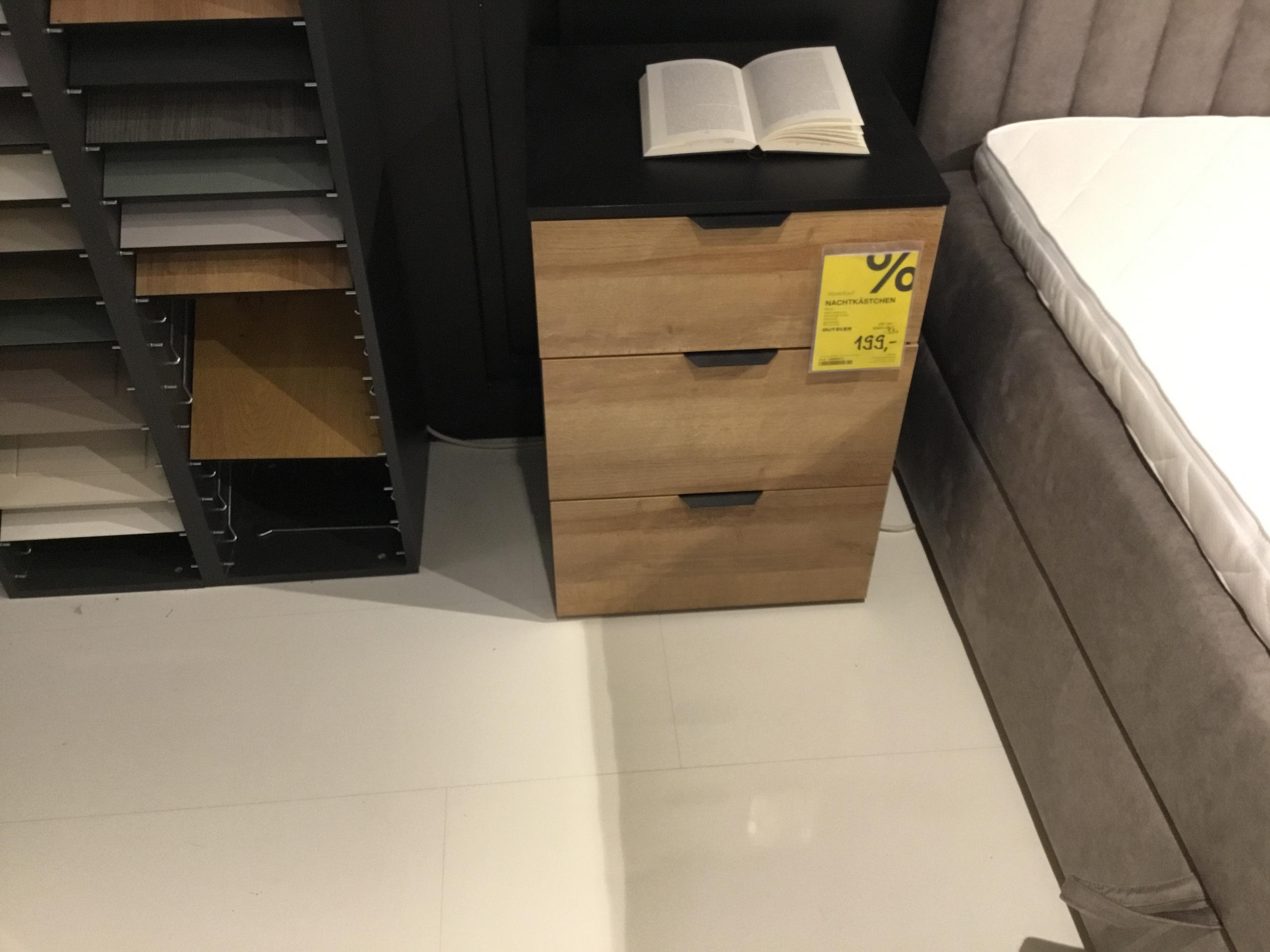 Nachtkommoden "Longline" - Jutzler