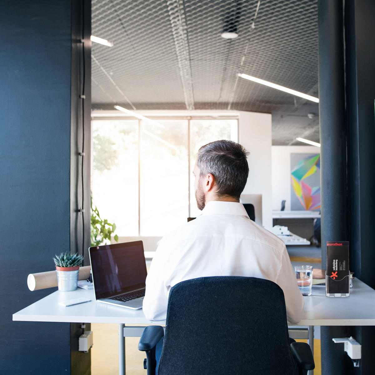 STOJAN na letáky - priehľadné, plast (11/20/8.5cm) - Relaxdays