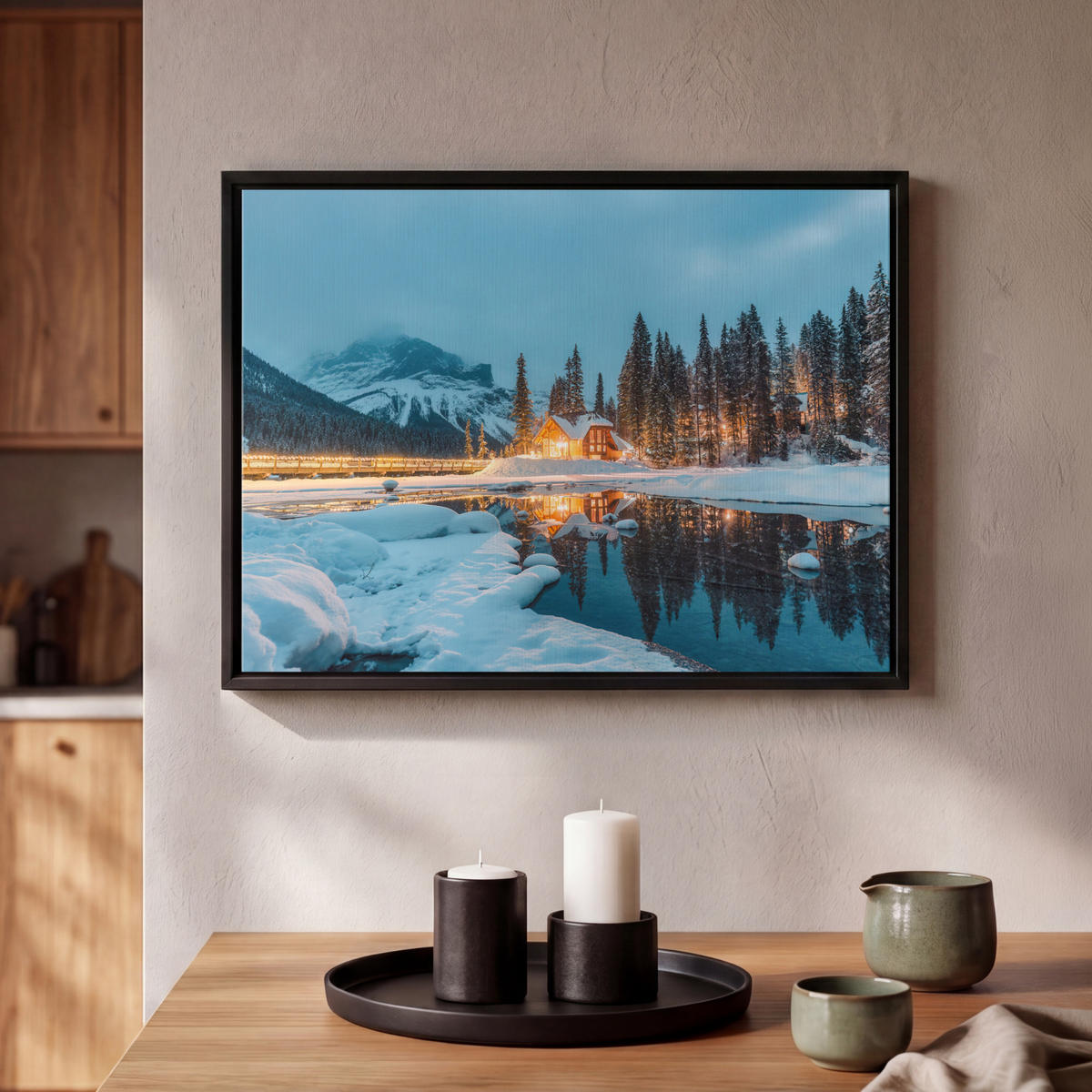 LEINWAND Bilder mit Rahmen - Winterlandschaft - Natur - Haus - Berge - Schnee - 40x30 - Hellblau, Textil (40/30cm) - MuchoWow