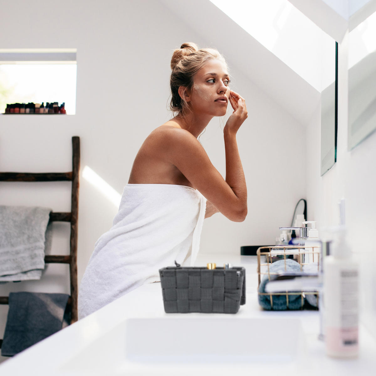 AUFBEWAHRUNGSKORB - Schwarz, Kunststoff/Metall (19.5/10.5/14.5cm) - Relaxdays