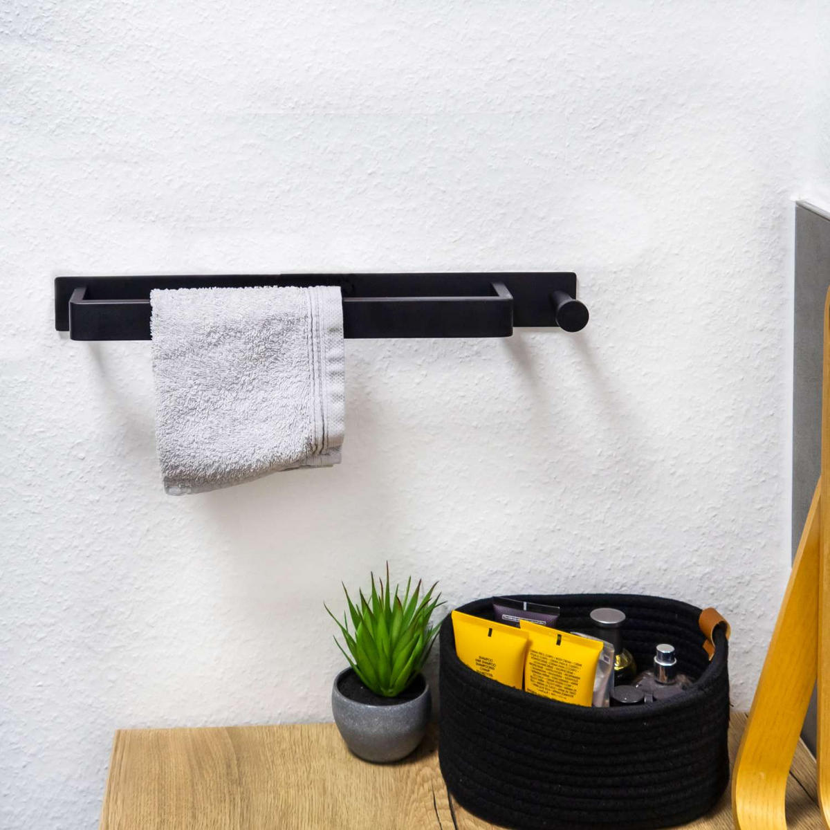HANDTUCHHALTER ohne Bohren - Schwarz, Metall (4.5/6.5/41.5cm) - Intirilife