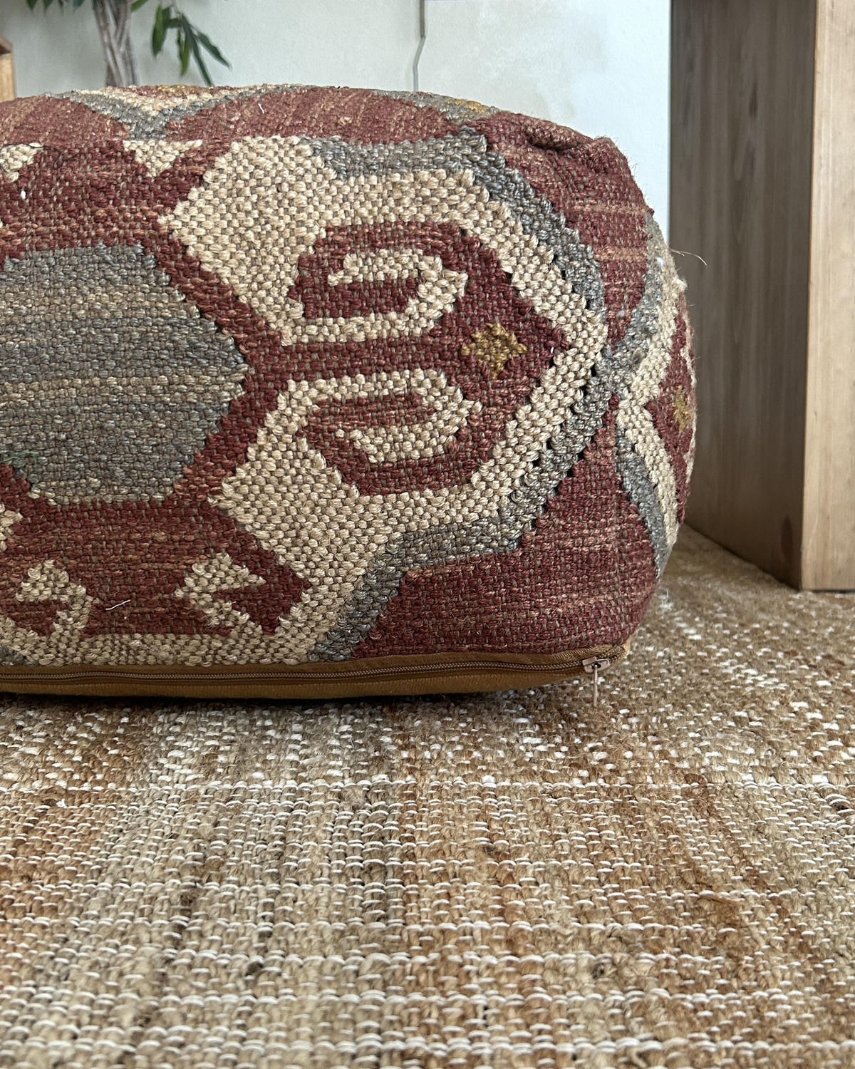 POUF Urpad 50/50/30 cm - roșu, materiale naturale (50/30/50cm) - Beliani