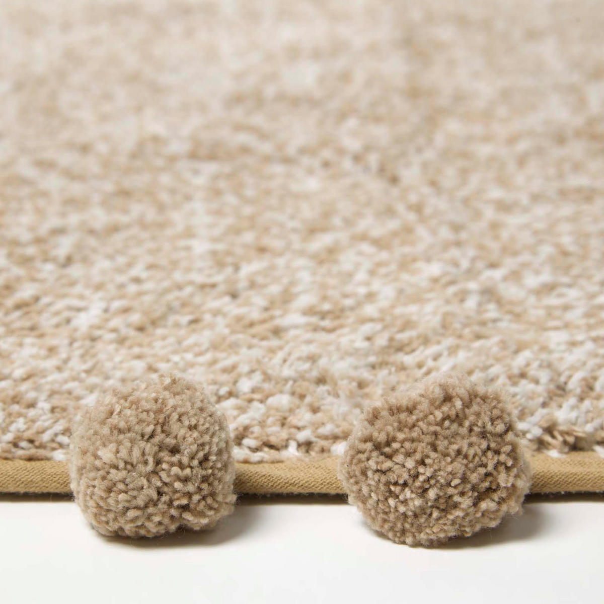 BADEMATTE Pompons 50/80 cm, Baumwolle - Beige, Textil (50/80cm) - Homescapes