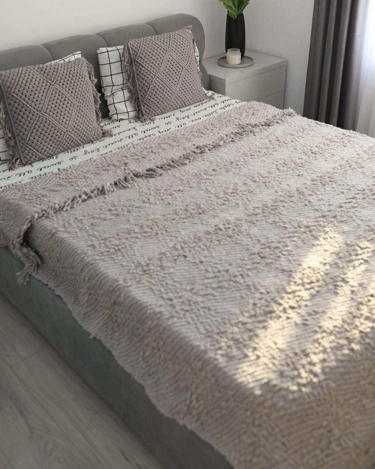 PERNĂ DECORATIVĂ set de 2 gri 45/45 cm Besham - gri, material textil (45/45cm) - Beliani