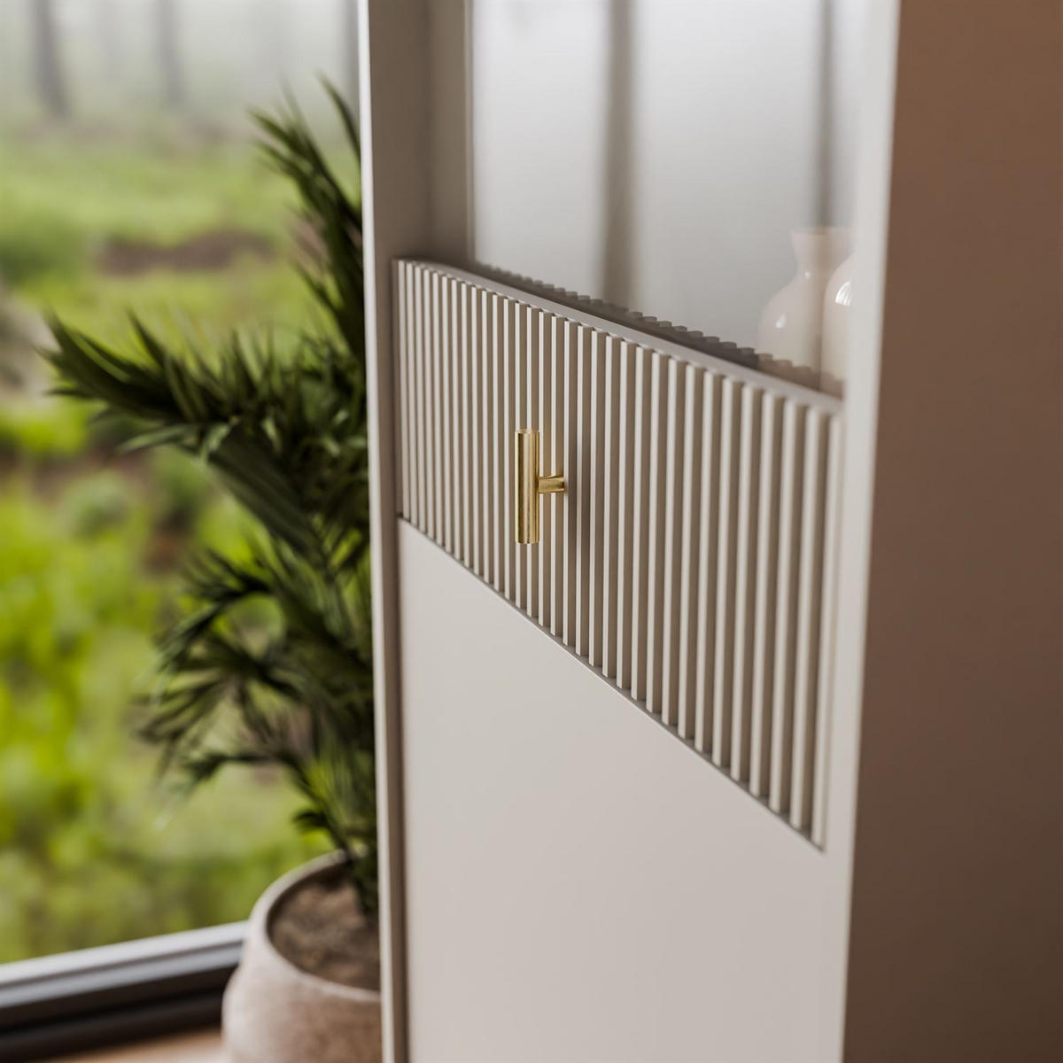 VITRINE MIDNIGHT mit Glastür auf Gestell kaschmir - Kaschmir/Schwarz, Holzwerkstoff (54/175/39cm) - Lookway