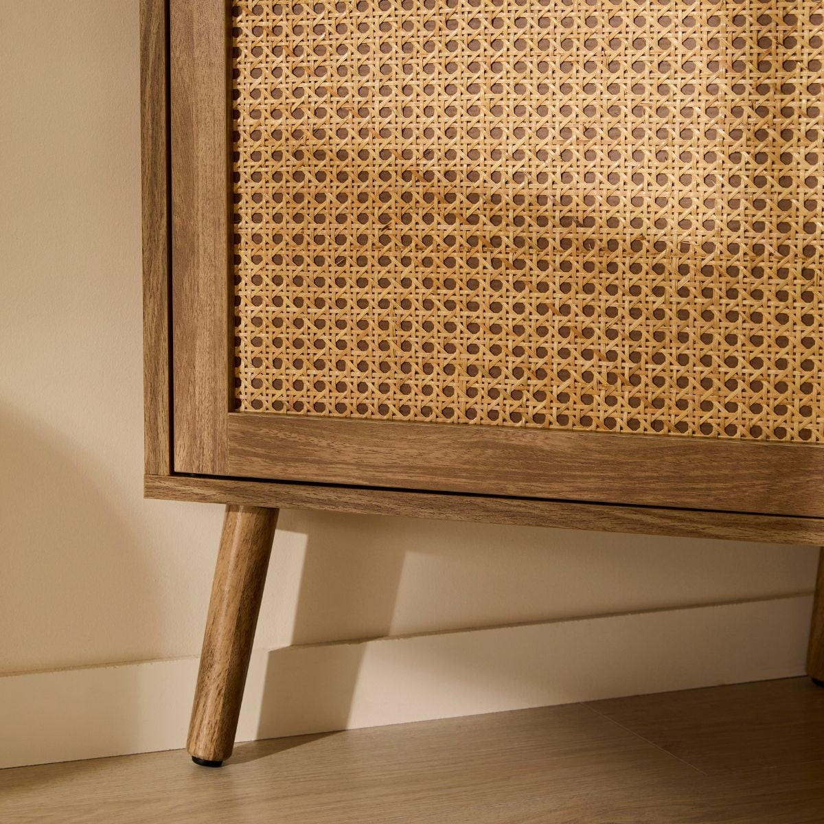 ECK-TV-MÖBEL mit 1 Tür und Rattanfront sowie 2 offenen Fächern, L120 cm 40/120/60 cm - Eschefarben, Holzwerkstoff (40/60/48.5cm) - Calicosy