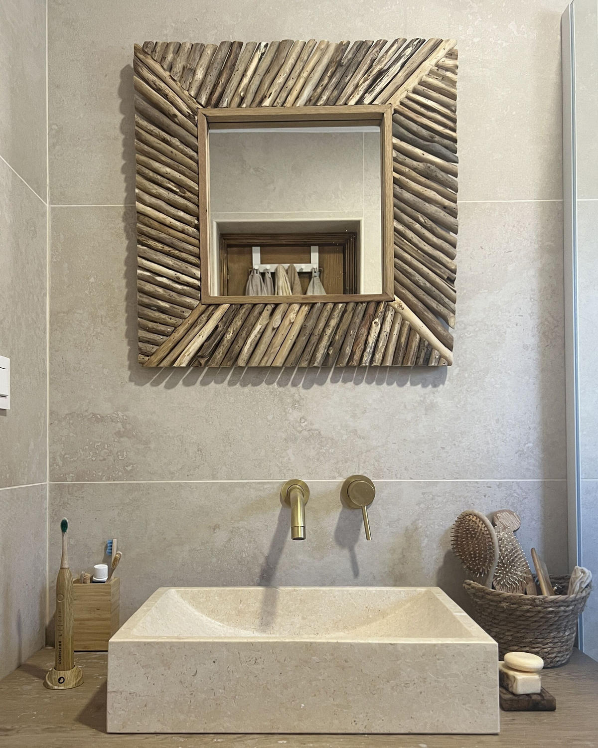 WANDSPIEGEL Holz hellbraun quadratisch 60/60 cm Kanab - Hellbraun, Holz (60/60/5cm) - Beliani