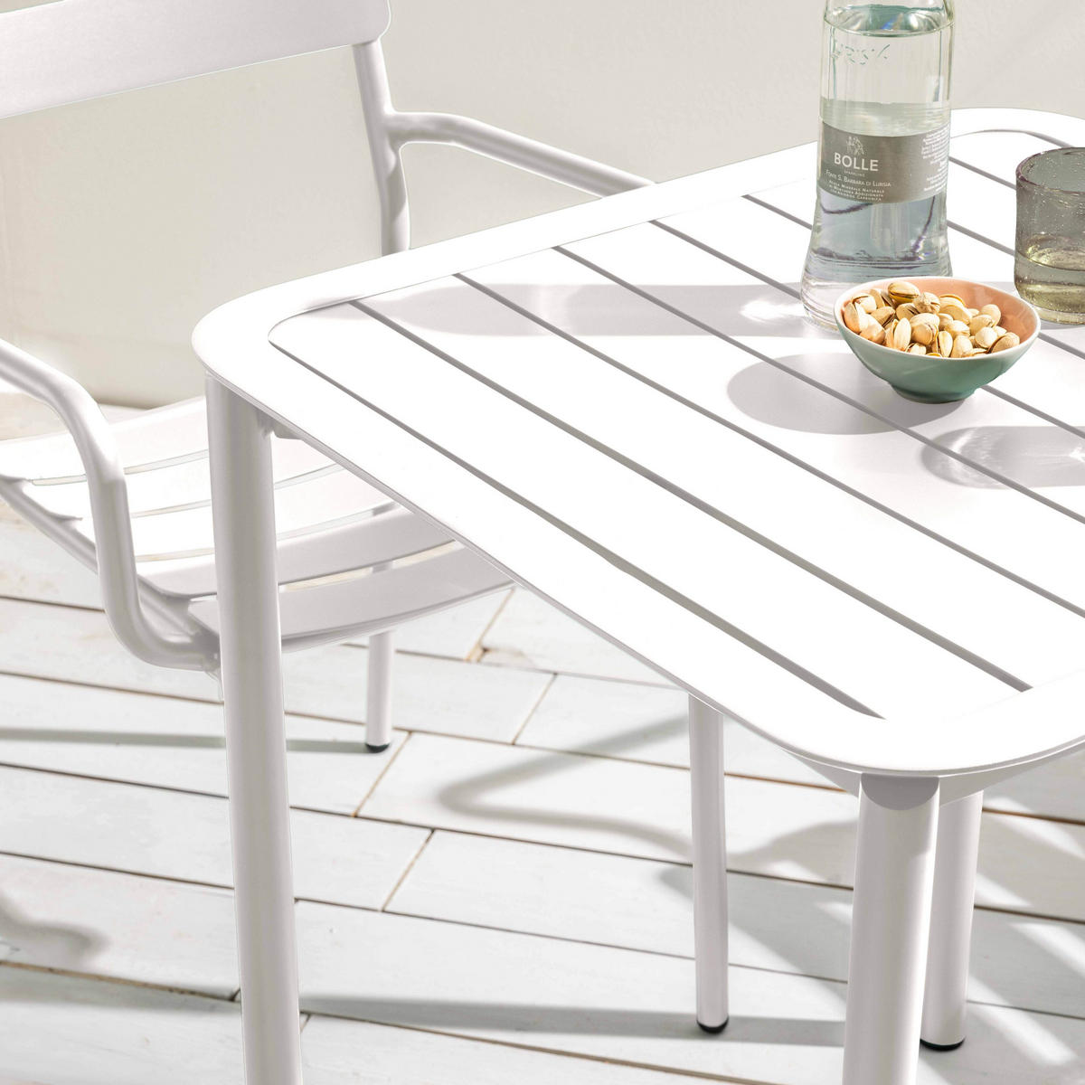 GARTENSET, quadratisch (70 x 70cm) und 2 Sessel, Weiß - Weiß, Metall - Oviala