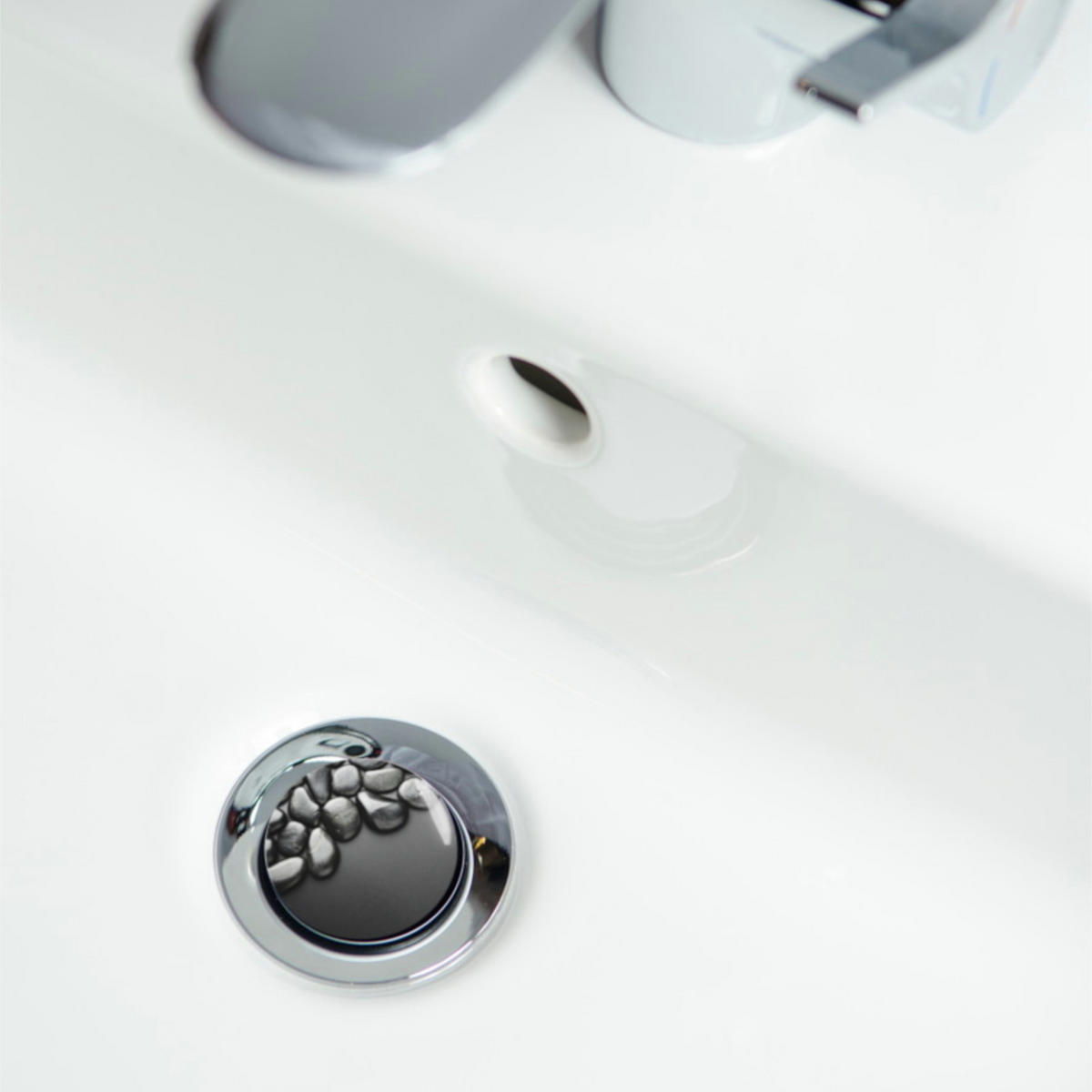 WASCHBECKENSTÖPSEL Hot Stones - Schwarz, Kunststoff/Metall (4/7/7cm) - Sanilo